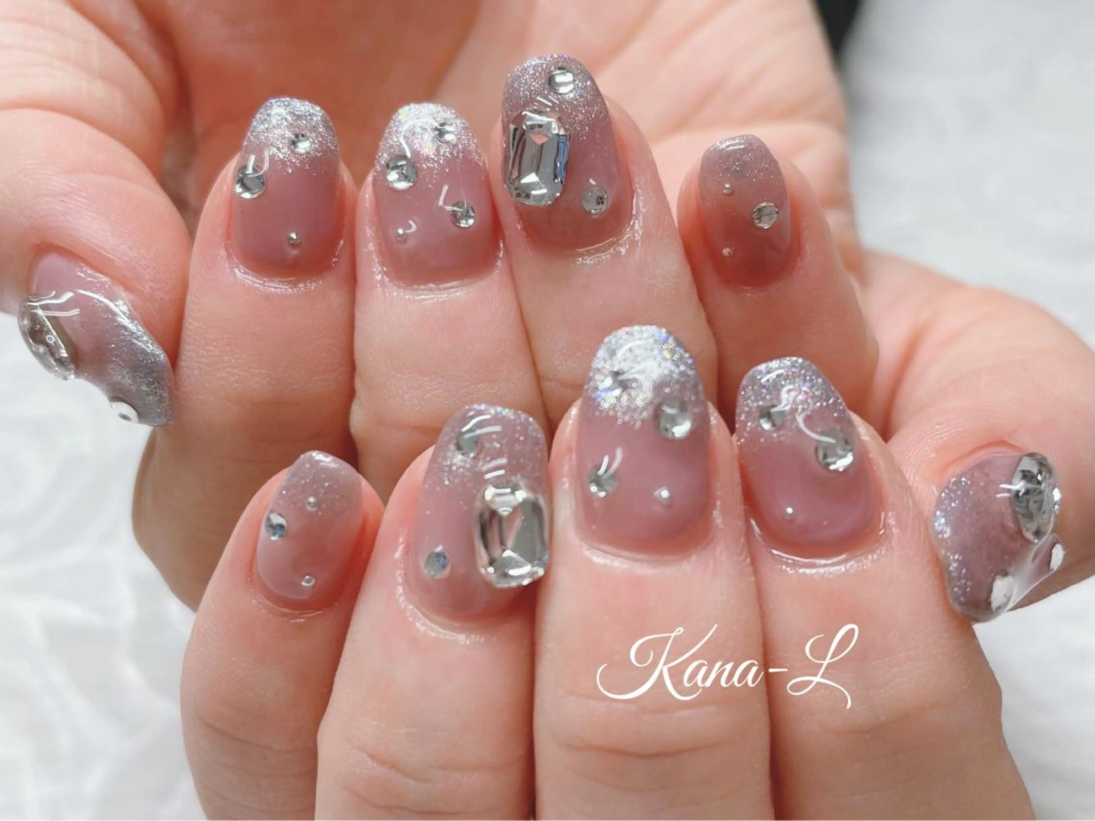 カラー ネイル 韓国ネイル マグネットネイル ワンホンネイル 芦辺 香奈のネイルデザイン