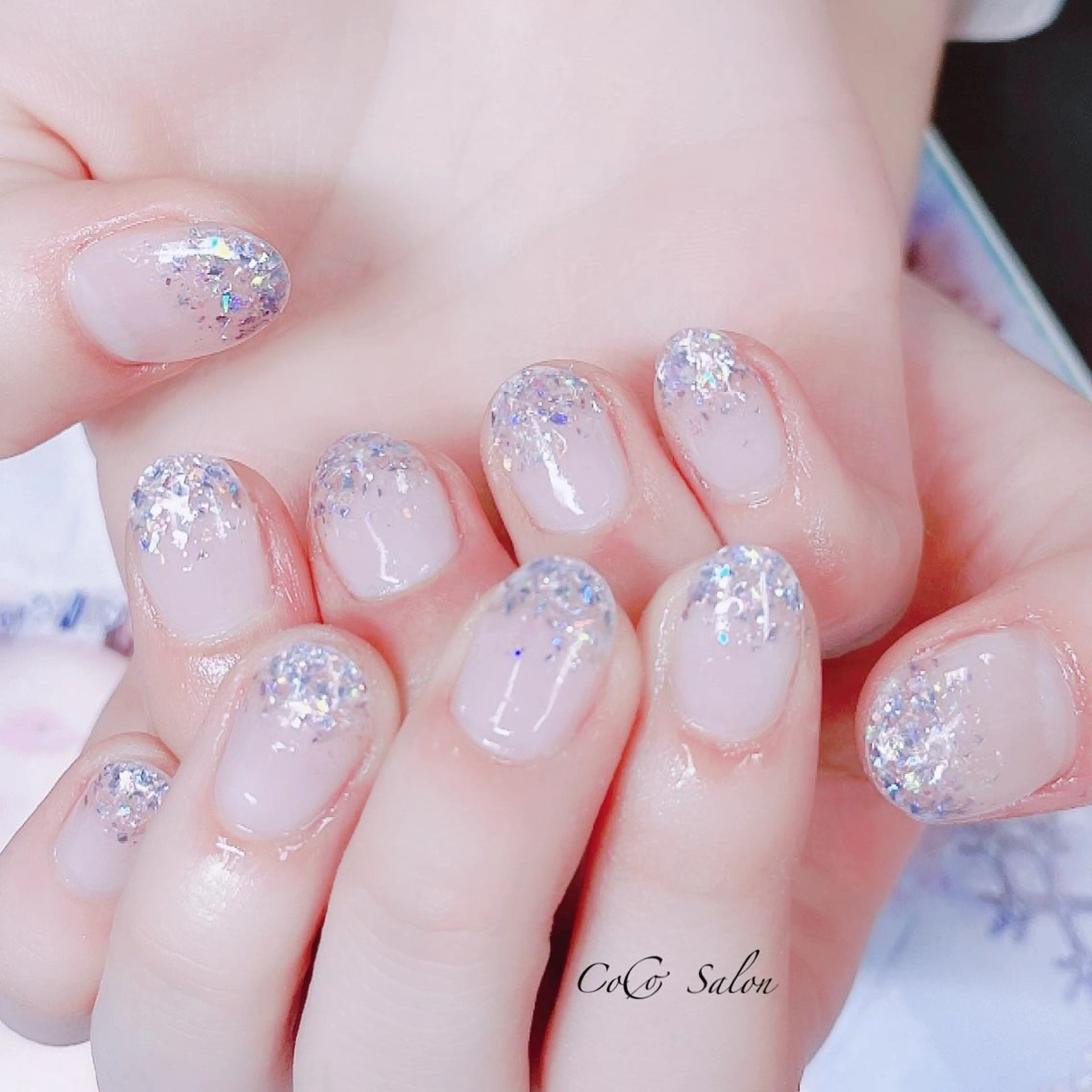 ネイル オーロラネイル 長さ出し ジェルネイル グラデーション ホログラムネイル ハンドネイル CoCoSalon ネイル/まつ毛予約のネイルデザイン