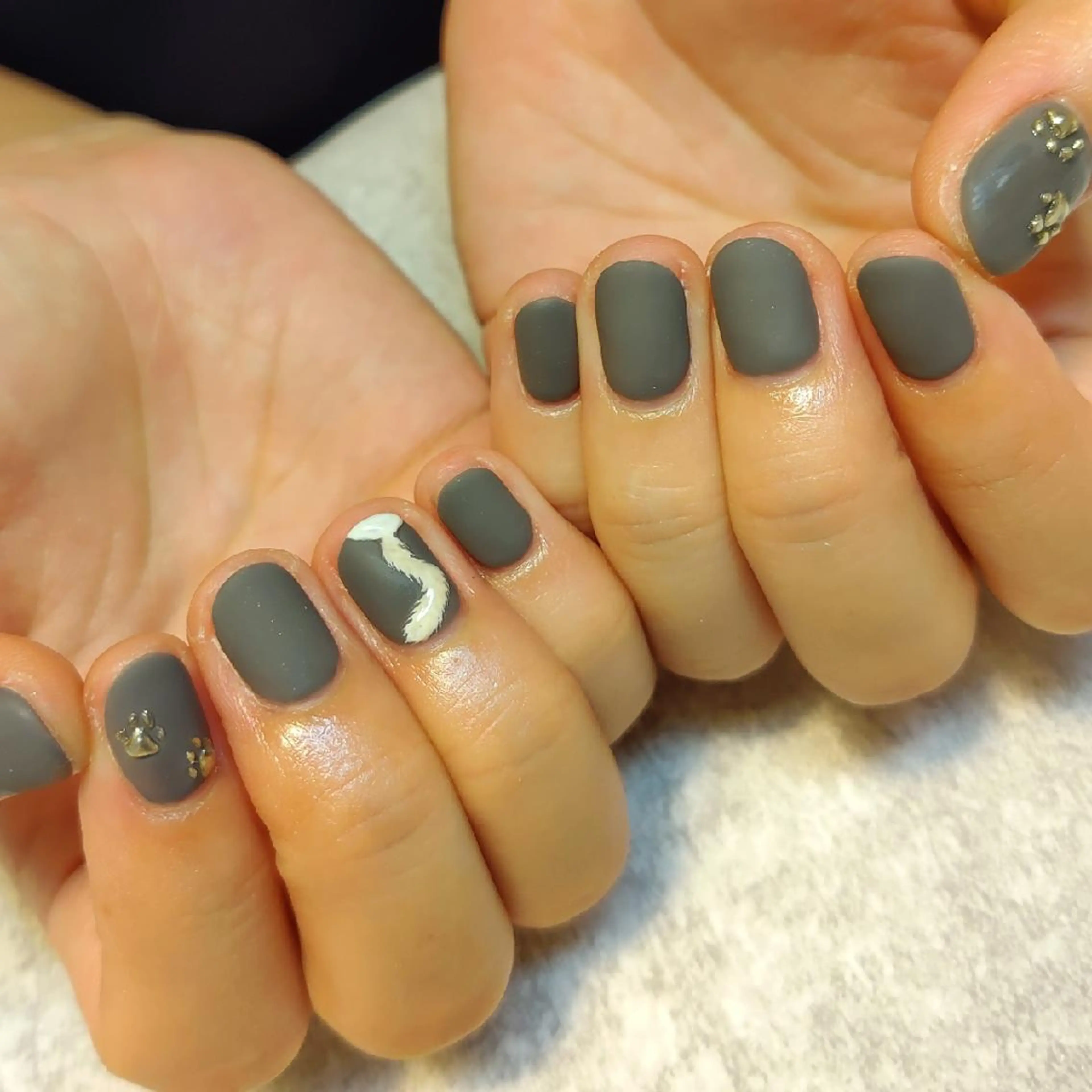 ネイル ジェヌインネイル 河内のネイルデザイン