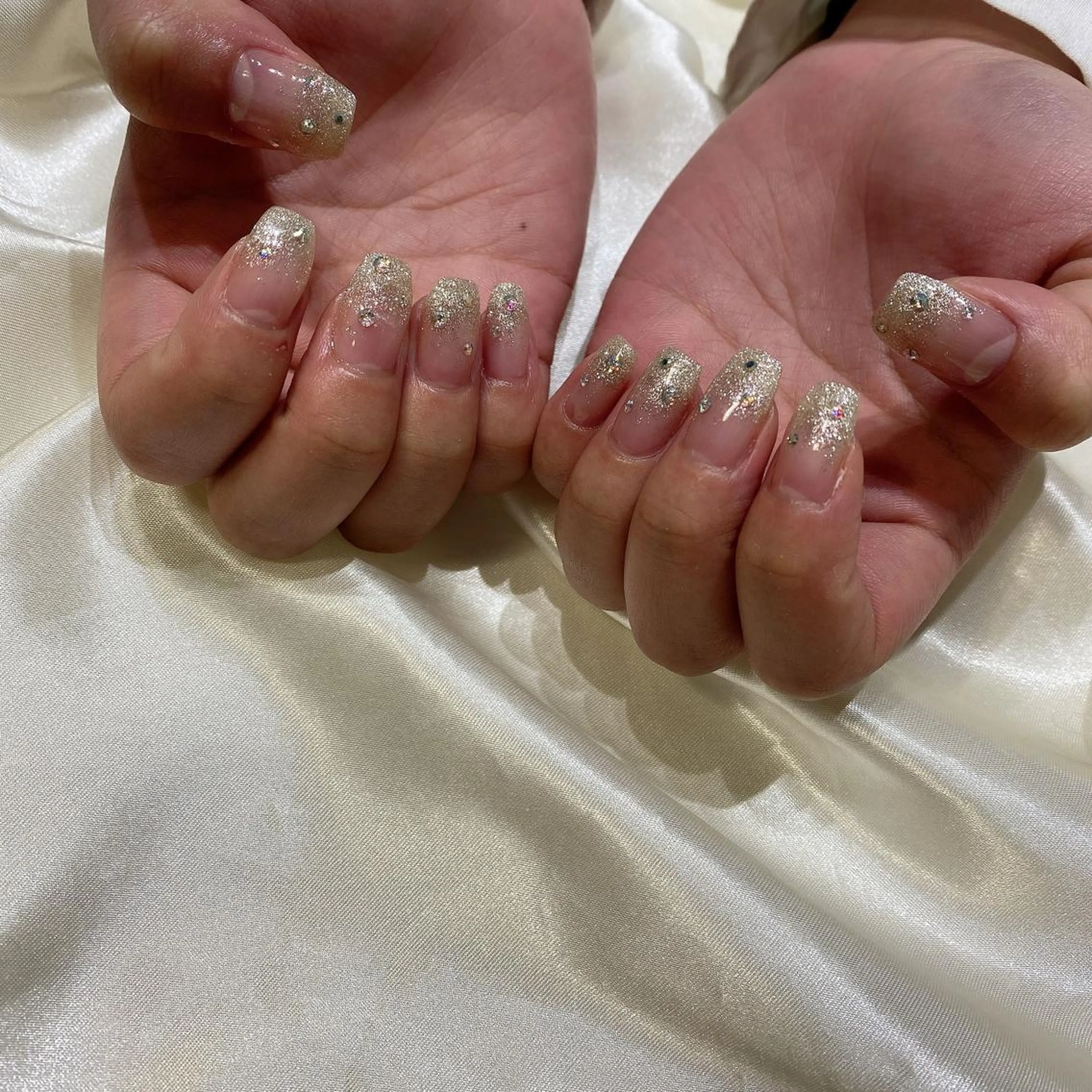 ネイル ハンドネイル 西岡 杏のネイルデザイン