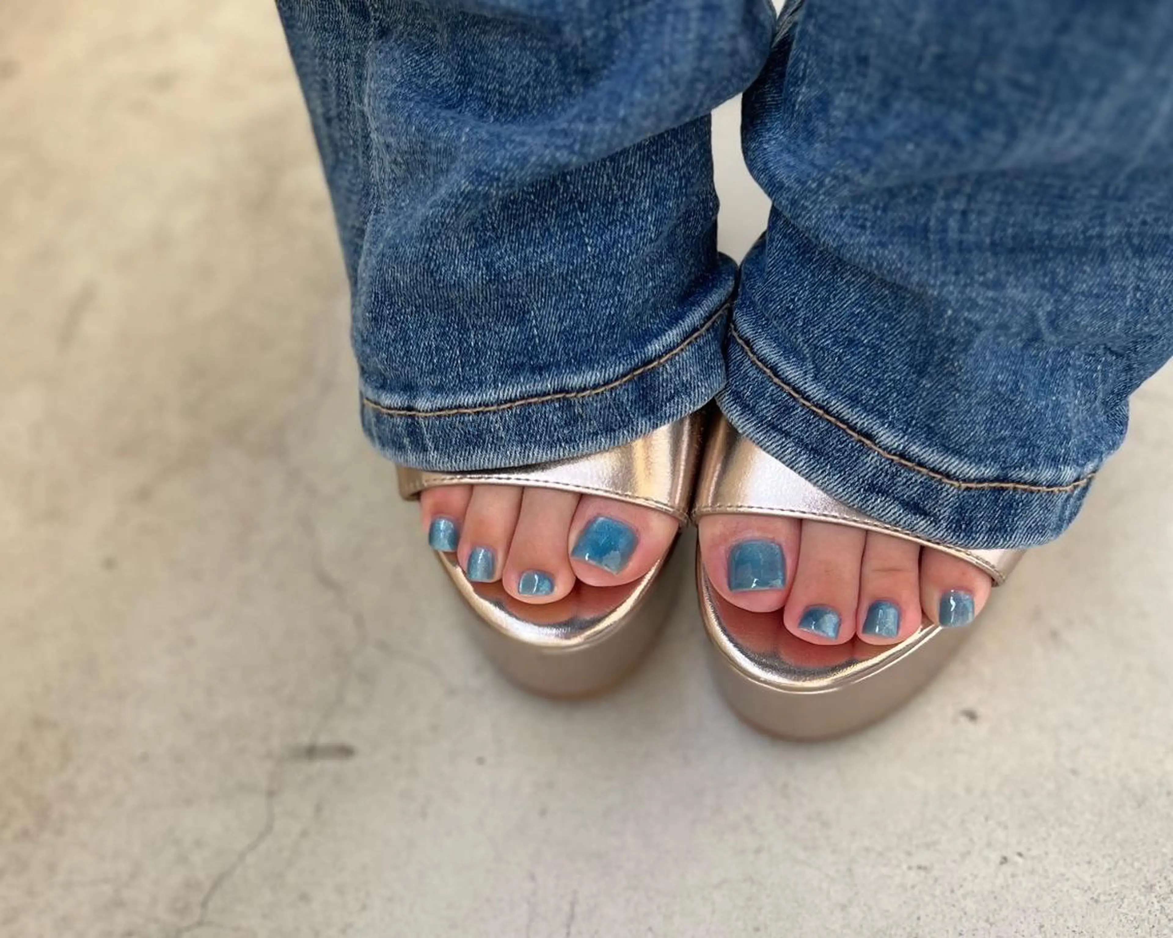 ネイル フットネイル ワンカラーネイル 新橋🫧 Nailのネイルデザイン