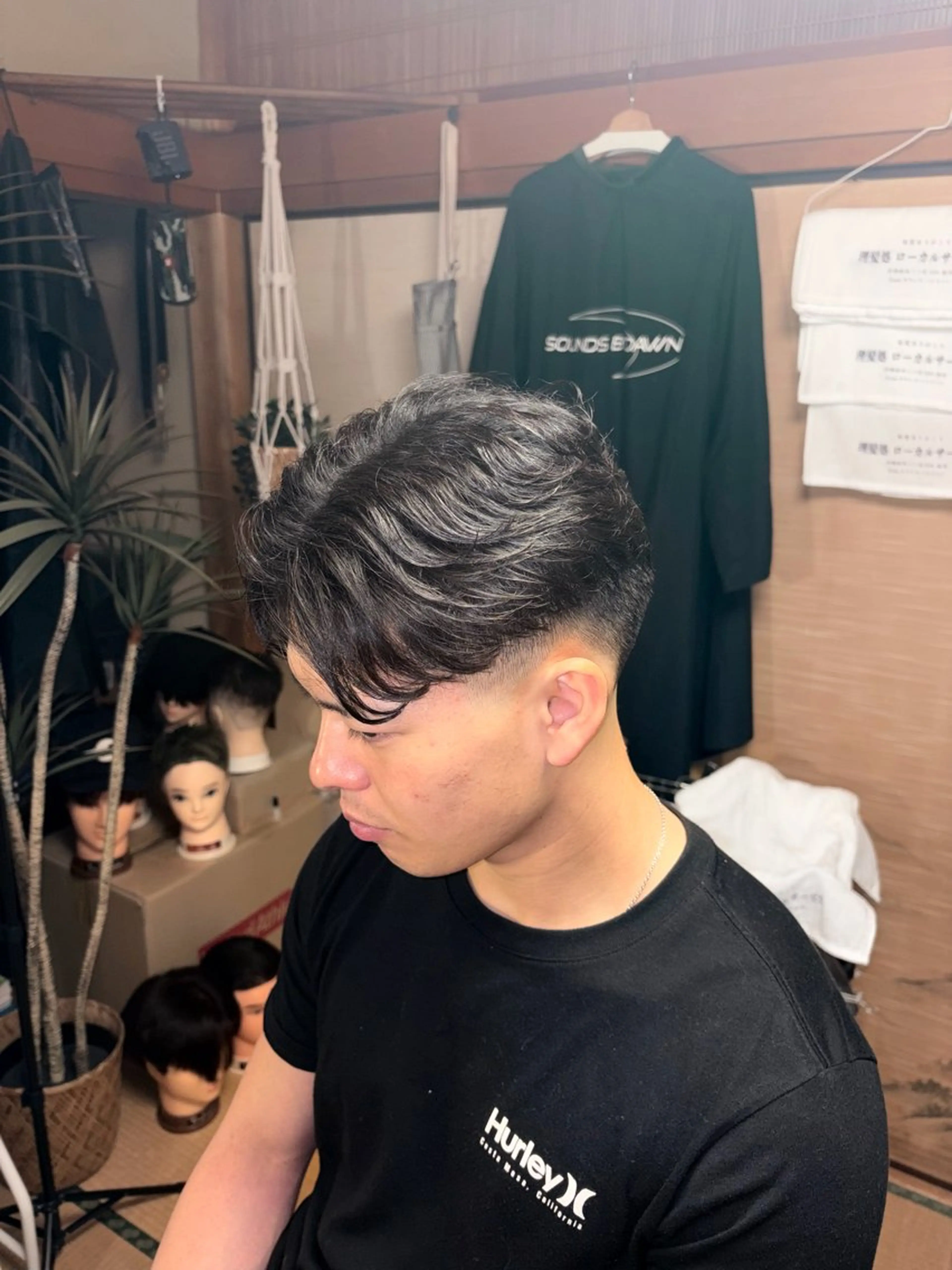 ミディアム 岩本 文太のヘアスタイル