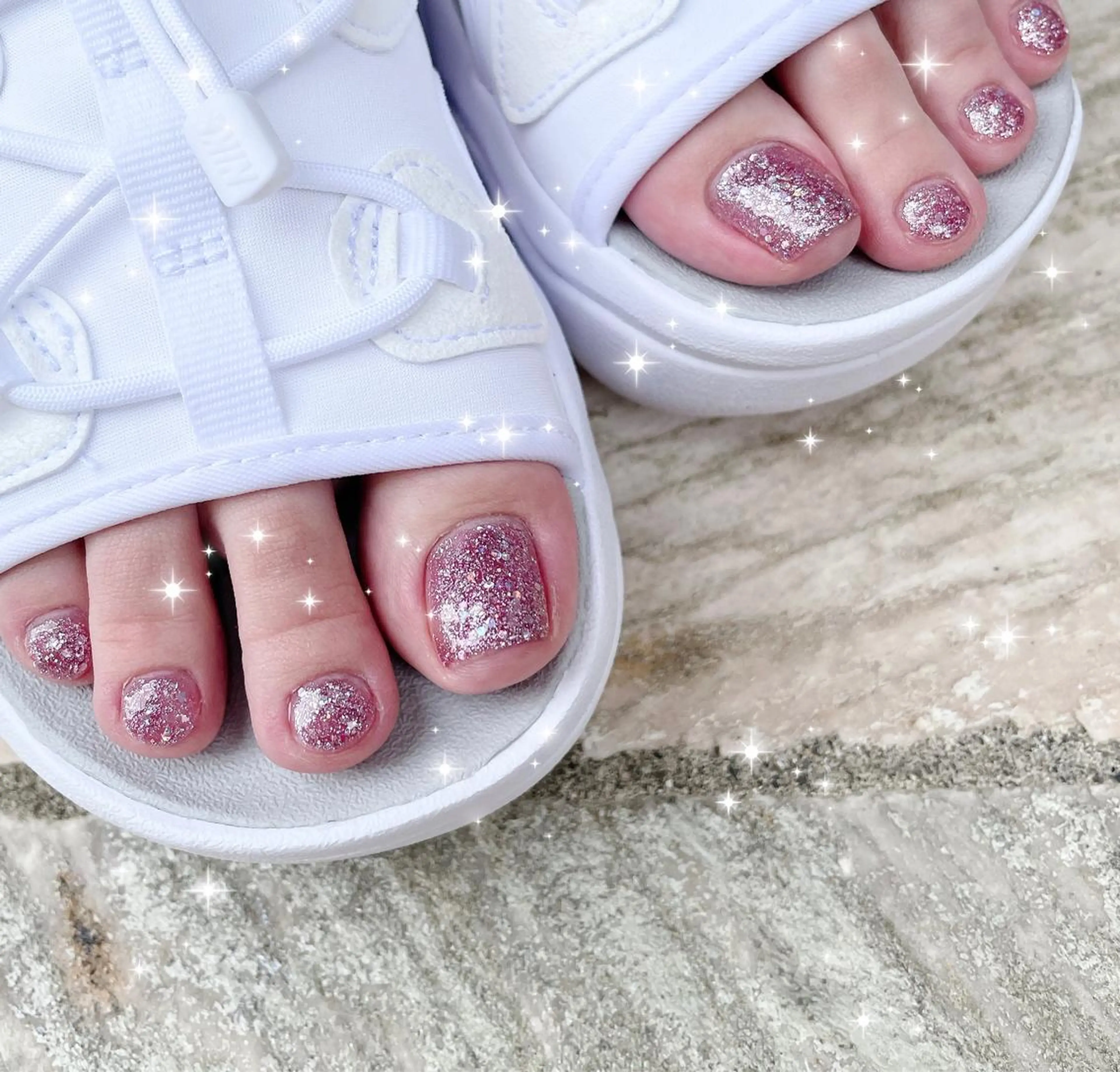 ネイル キラキラネイル フットネイル FLARE NAIL フレアネイルのネイルデザイン