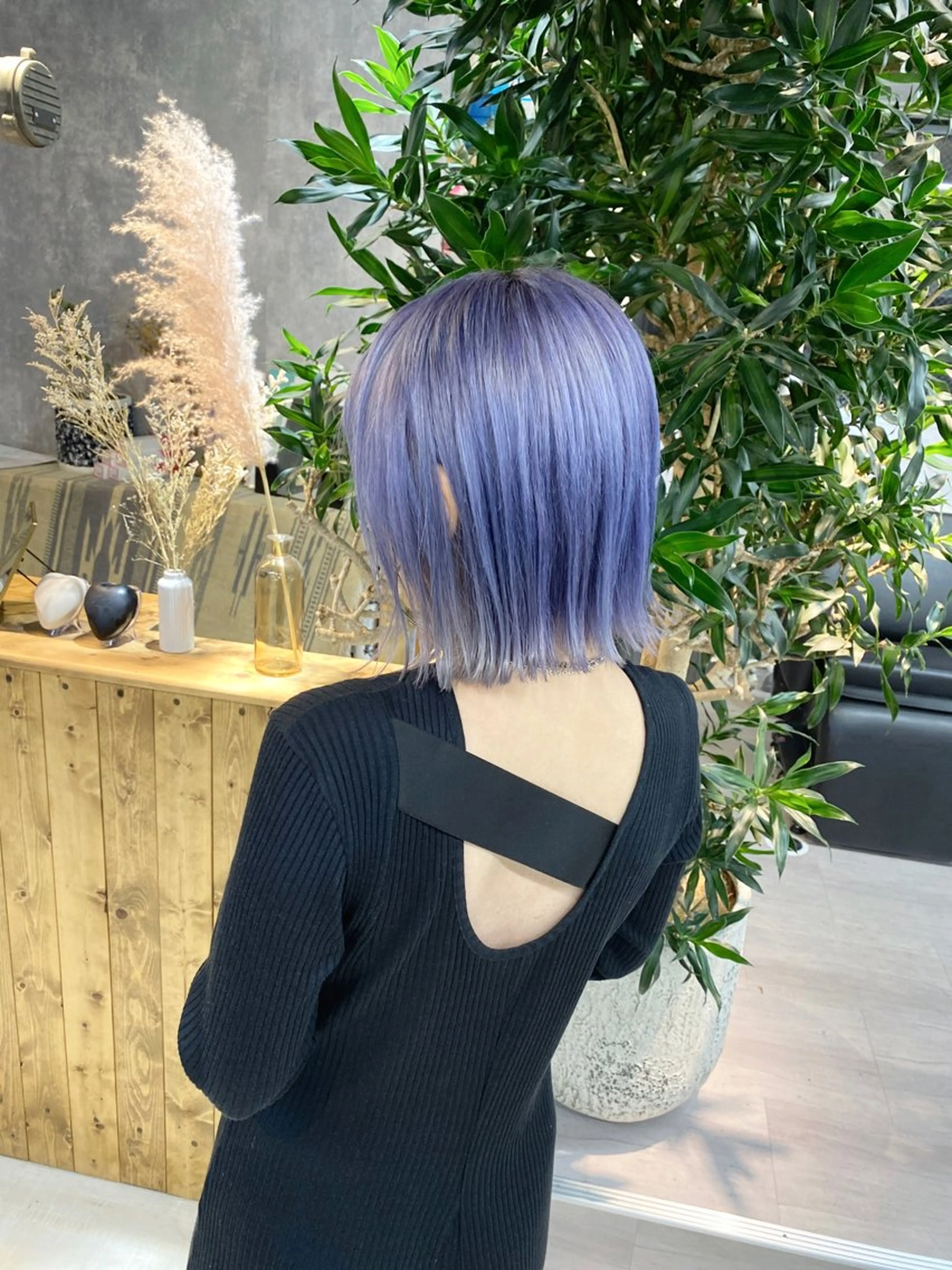 ショート カラー アッシュ アッシュブラック バレイヤージュ ベージュカラー 黒髪 【.ico】心斎橋/ ウルフ/飛田ゆうきのヘアスタイル