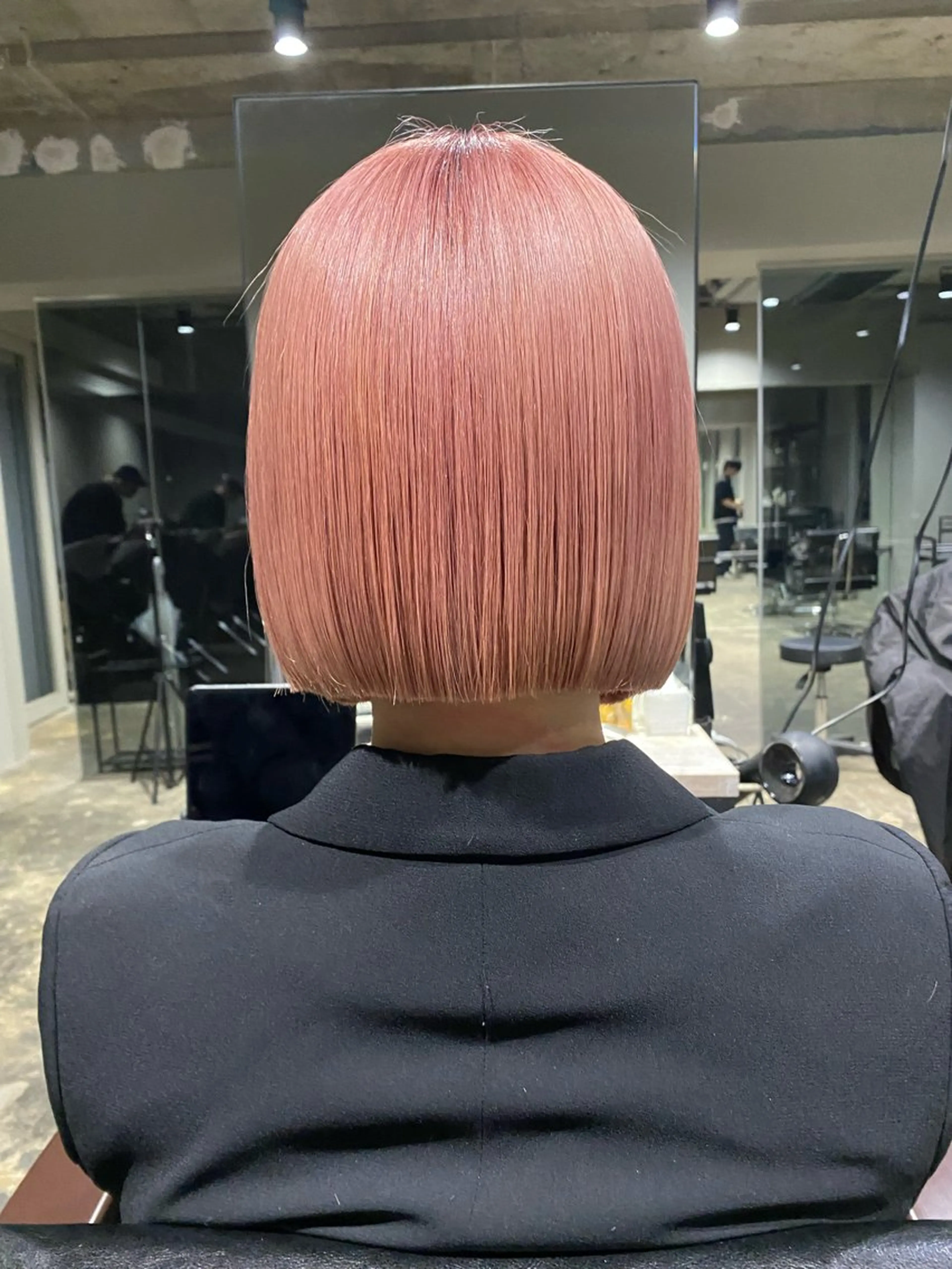 ショート ハイトーンカラー レイヤー/ juriのヘアスタイル