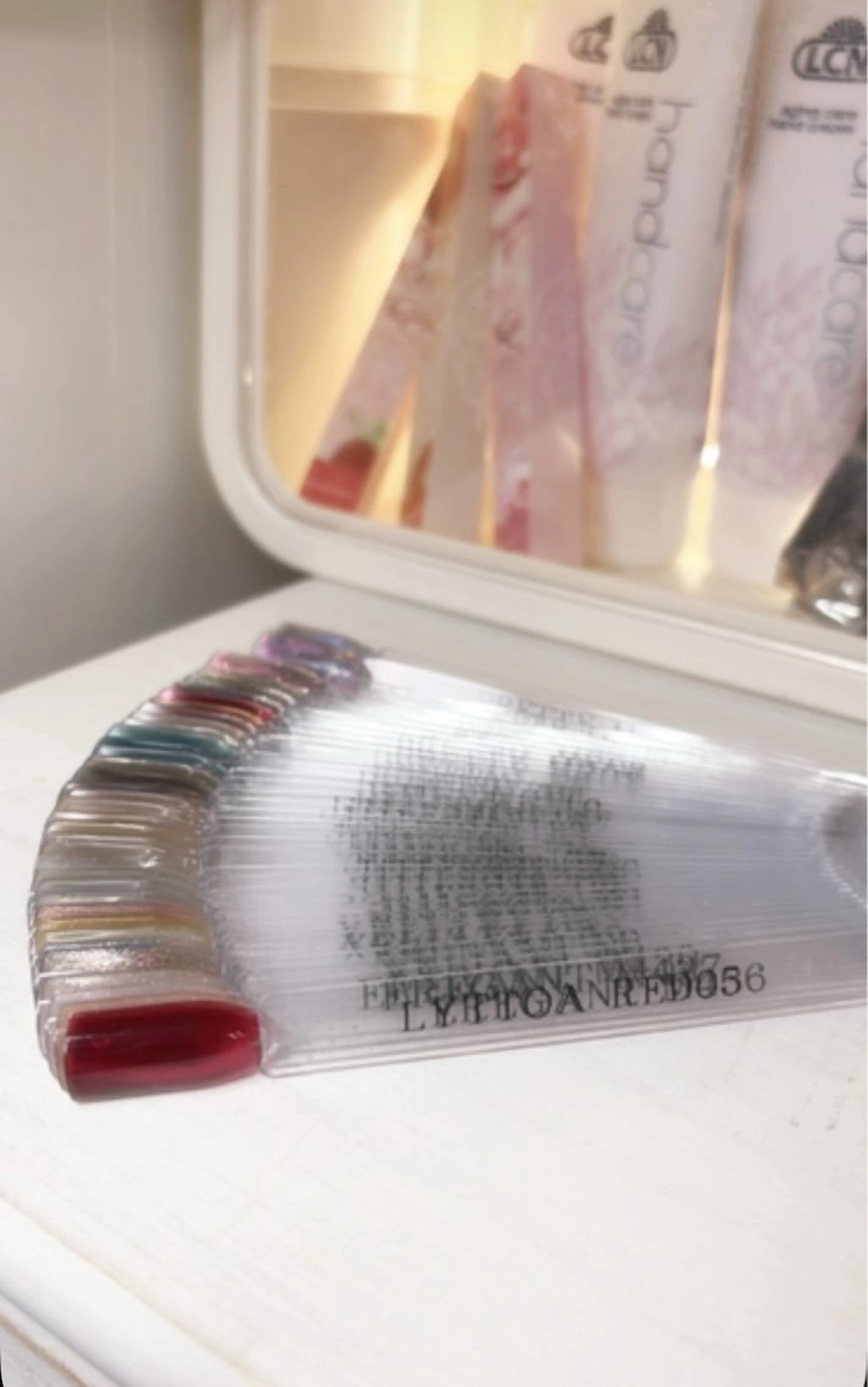 ネイル Ravie nail Nのネイルデザイン