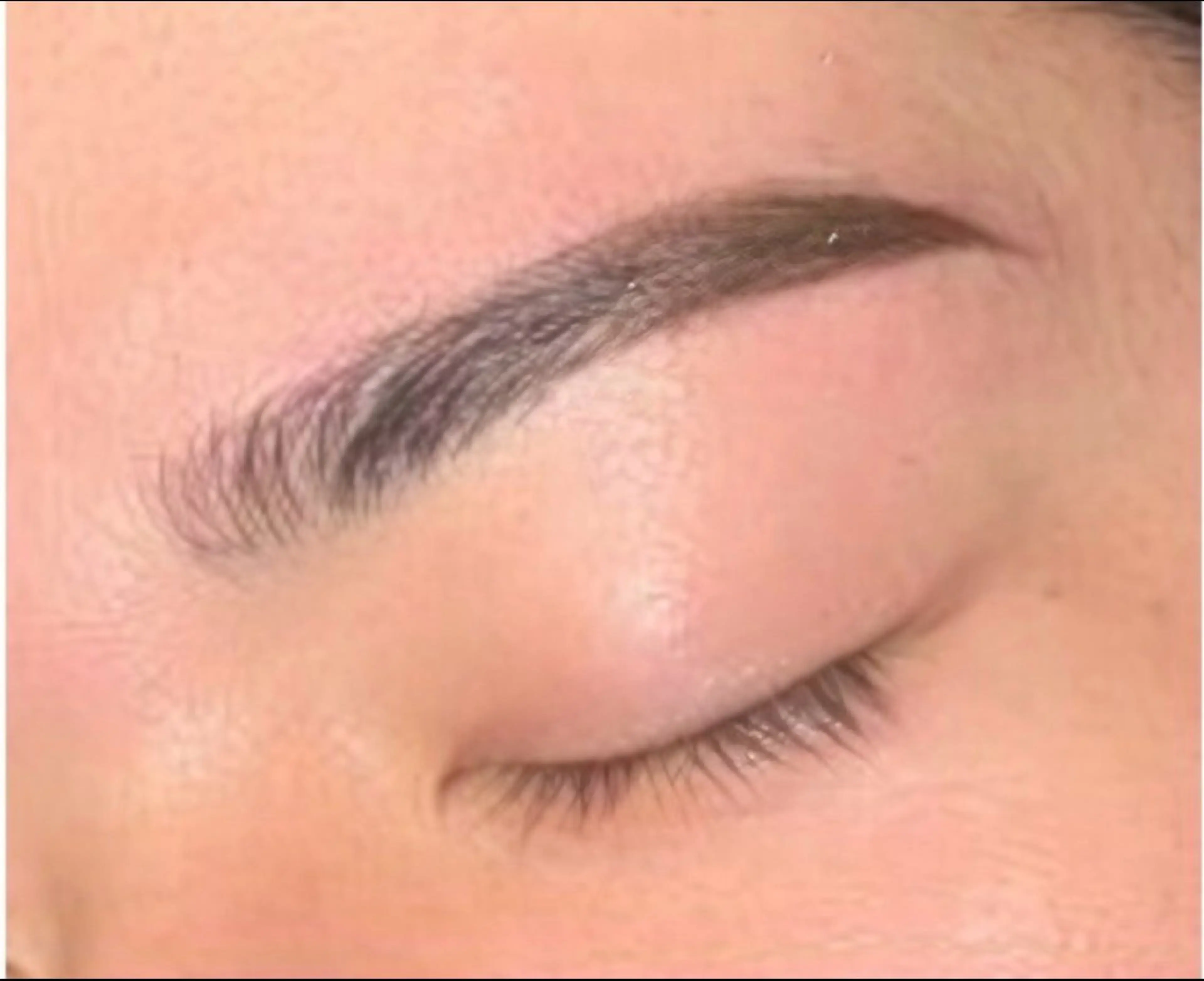 アイブロウ メンズアイブロウ 眉毛ワックス脱毛 アイブロウサロン&α 四日市店の眉毛・アイブロウイメージ