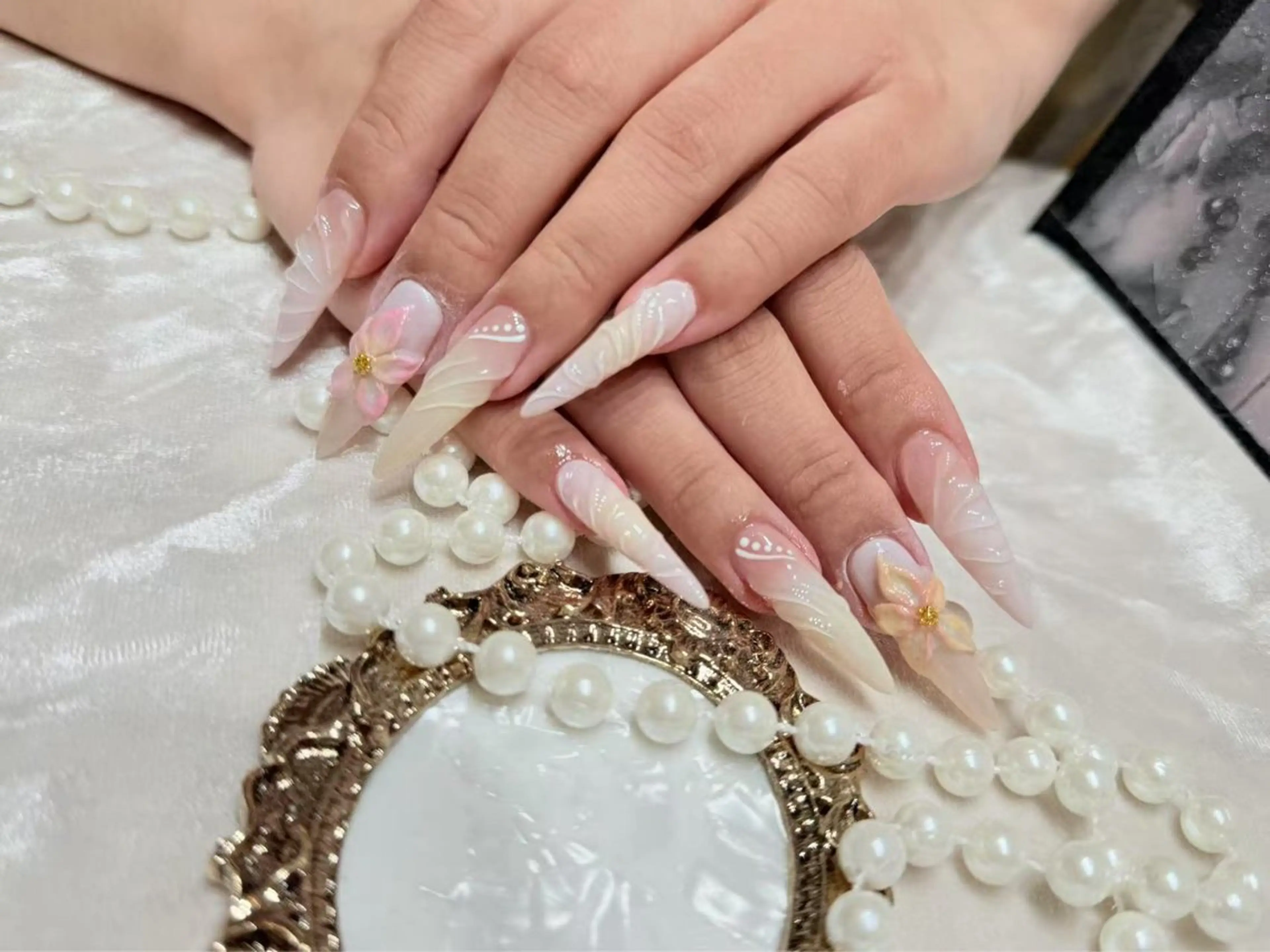 ネイル アートネイル フットネイル ジェルネイル ハート マグネットネイル babarla Nailのネイルデザイン