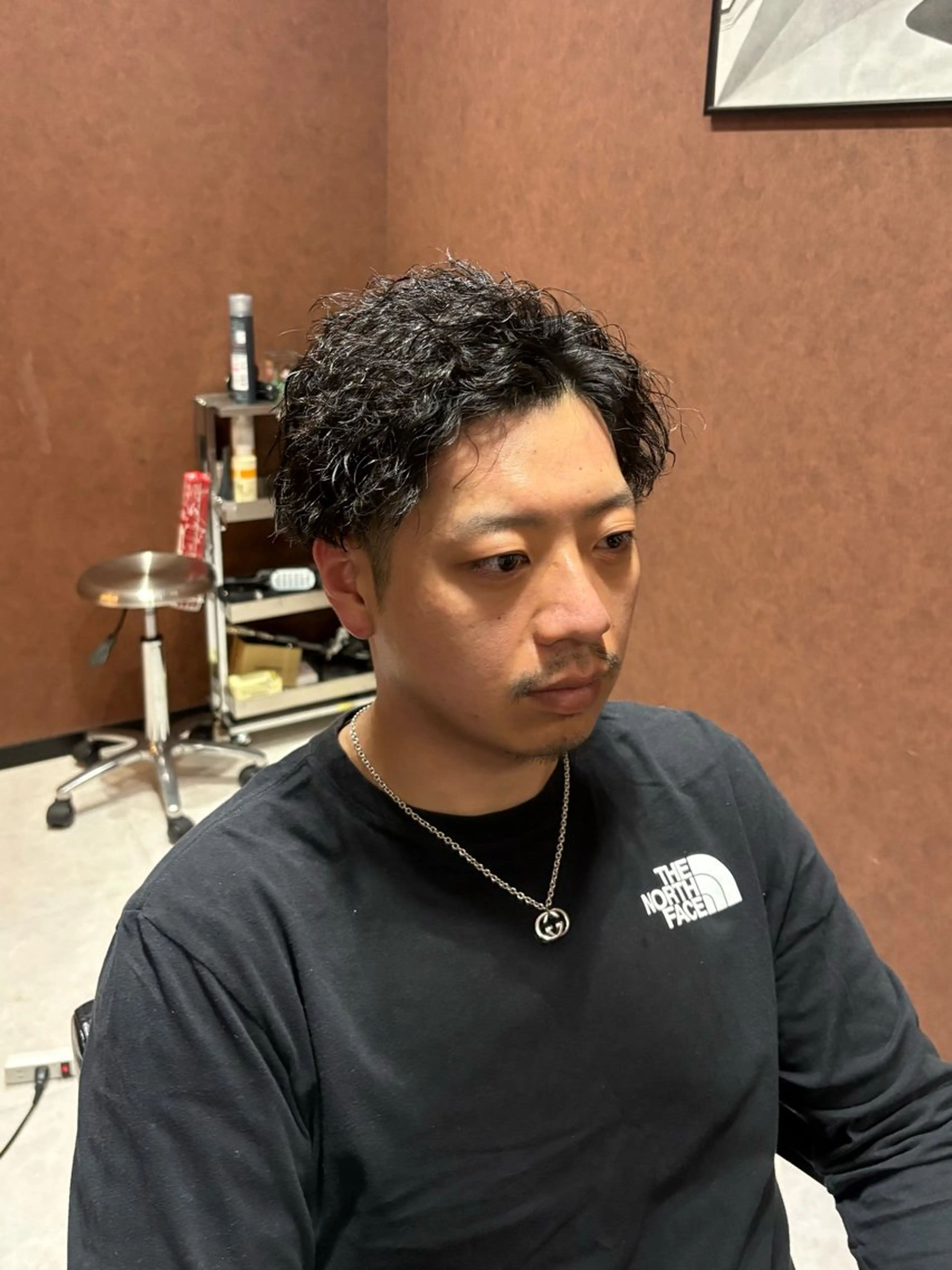 ショート パーマ メンズ メンズパーマ ツイストスパイラルパーマ スパイラルパーマ カット パーマ メンズ特化 / Reiのヘアスタイル