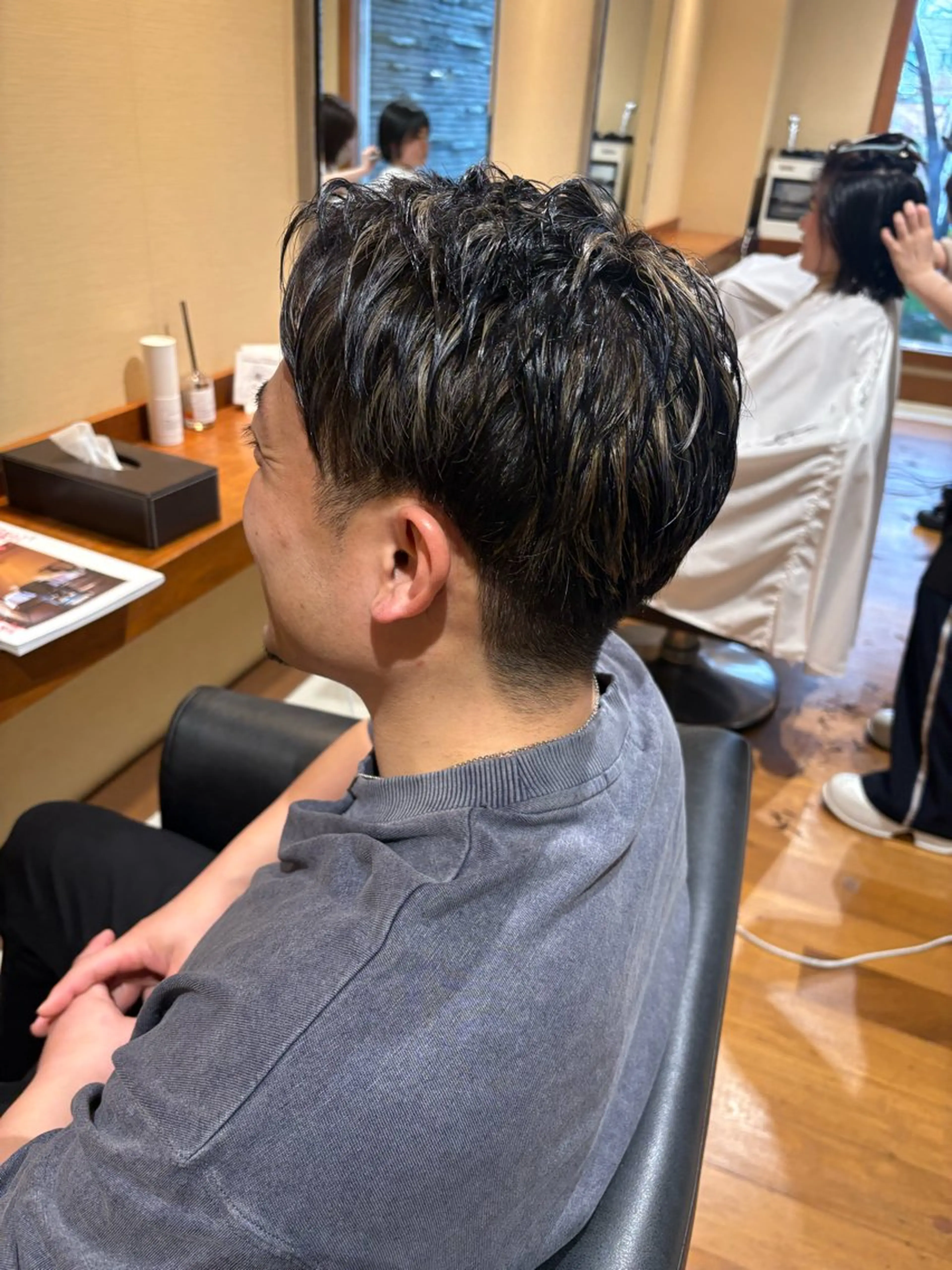 カラー メンズ メンズハイライト ハイライトカラー ⟡.·mamiya 縮毛矯正/ヘアセットのヘアスタイル