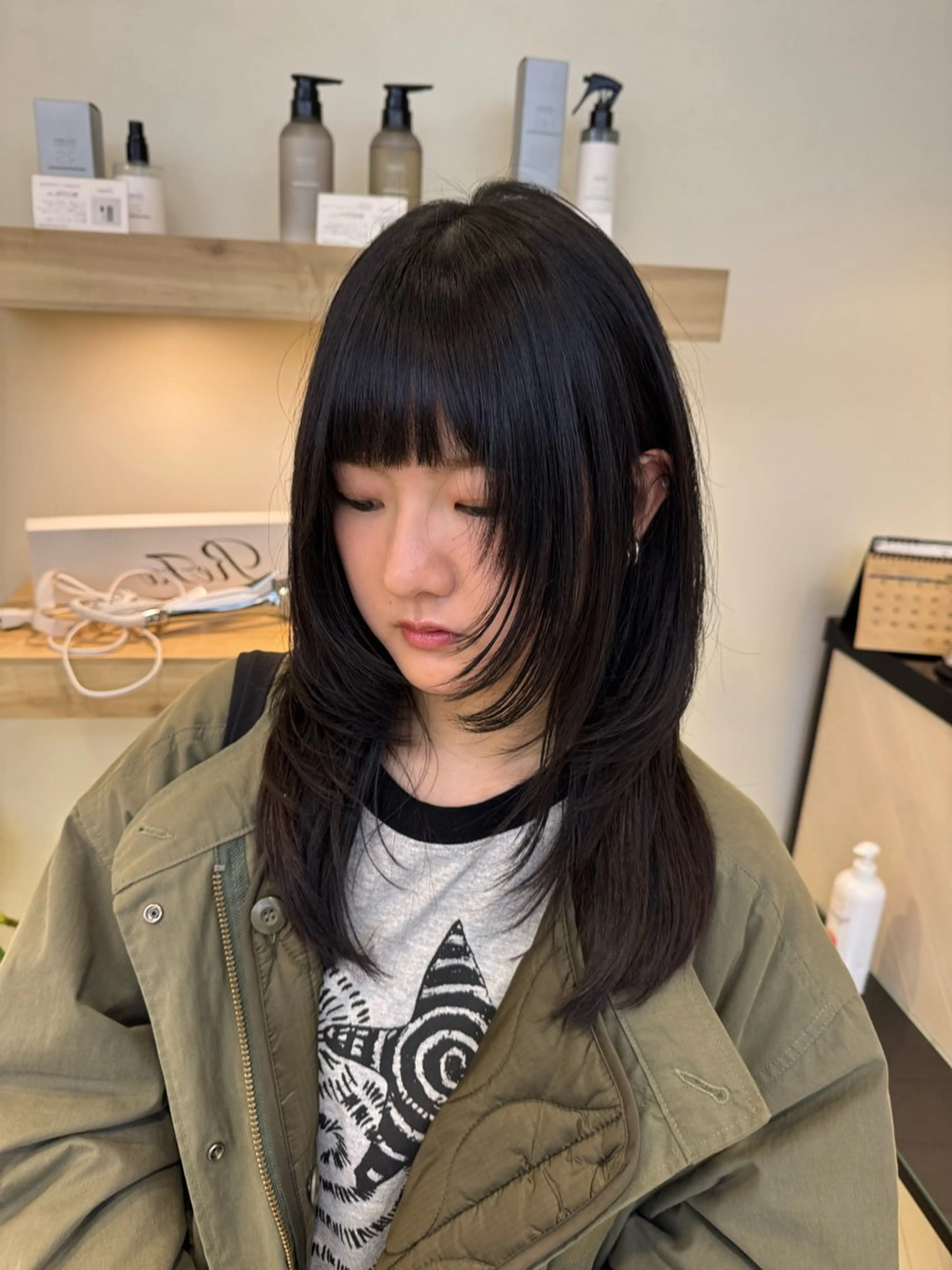 ミディアム 🧿パーマ／レイヤー 🧿シュリのヘアスタイル
