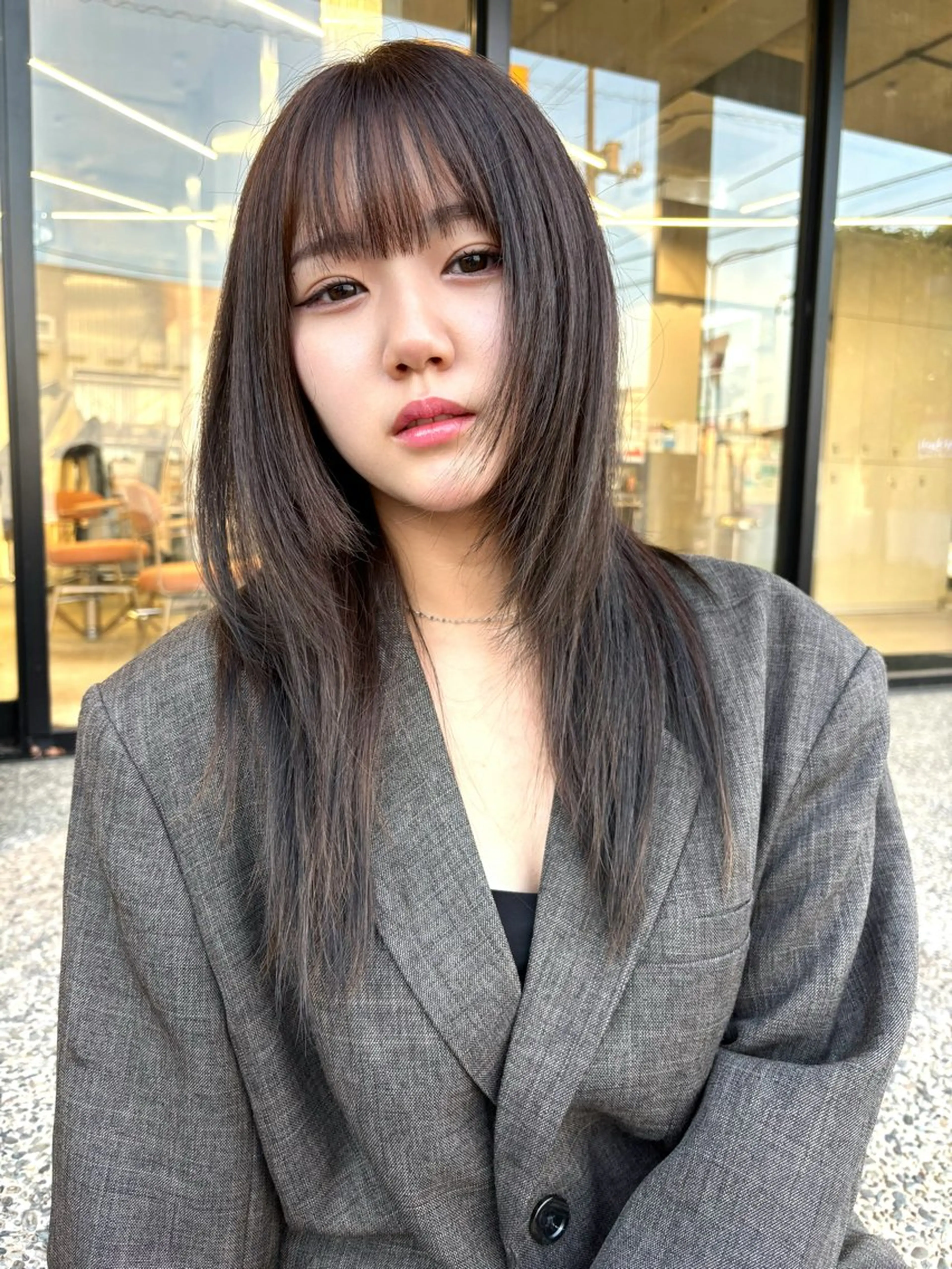 ミディアム カラー ハッシュカット レイヤーカット カット ヘアカラー トリートメント LOMARLIE 岡山HANAのヘアスタイル