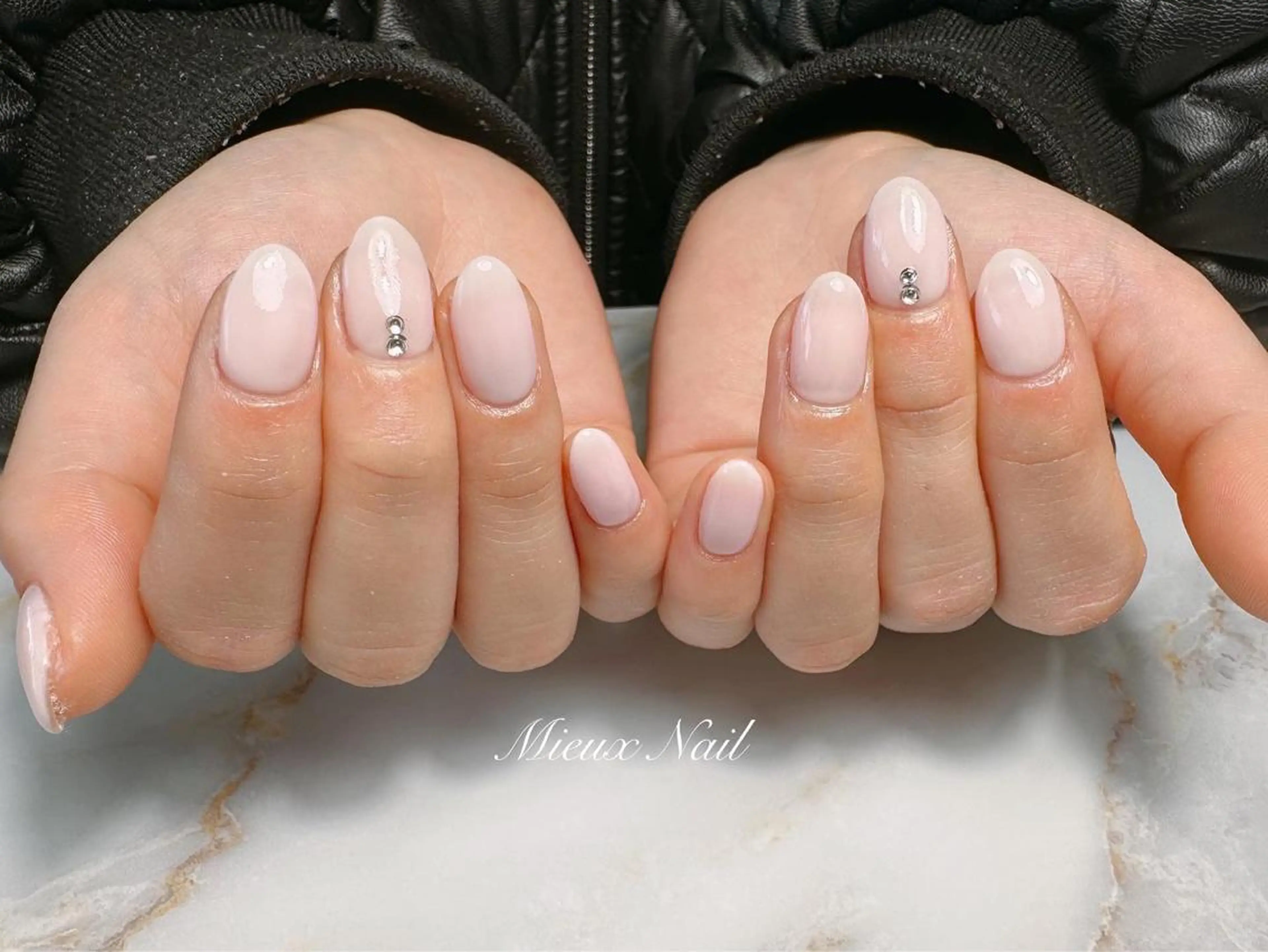 ネイル ブルー オフィスネイル ワンカラーネイル ピンク 春ネイル ハンドネイル 市川 麻衣子のネイルデザイン