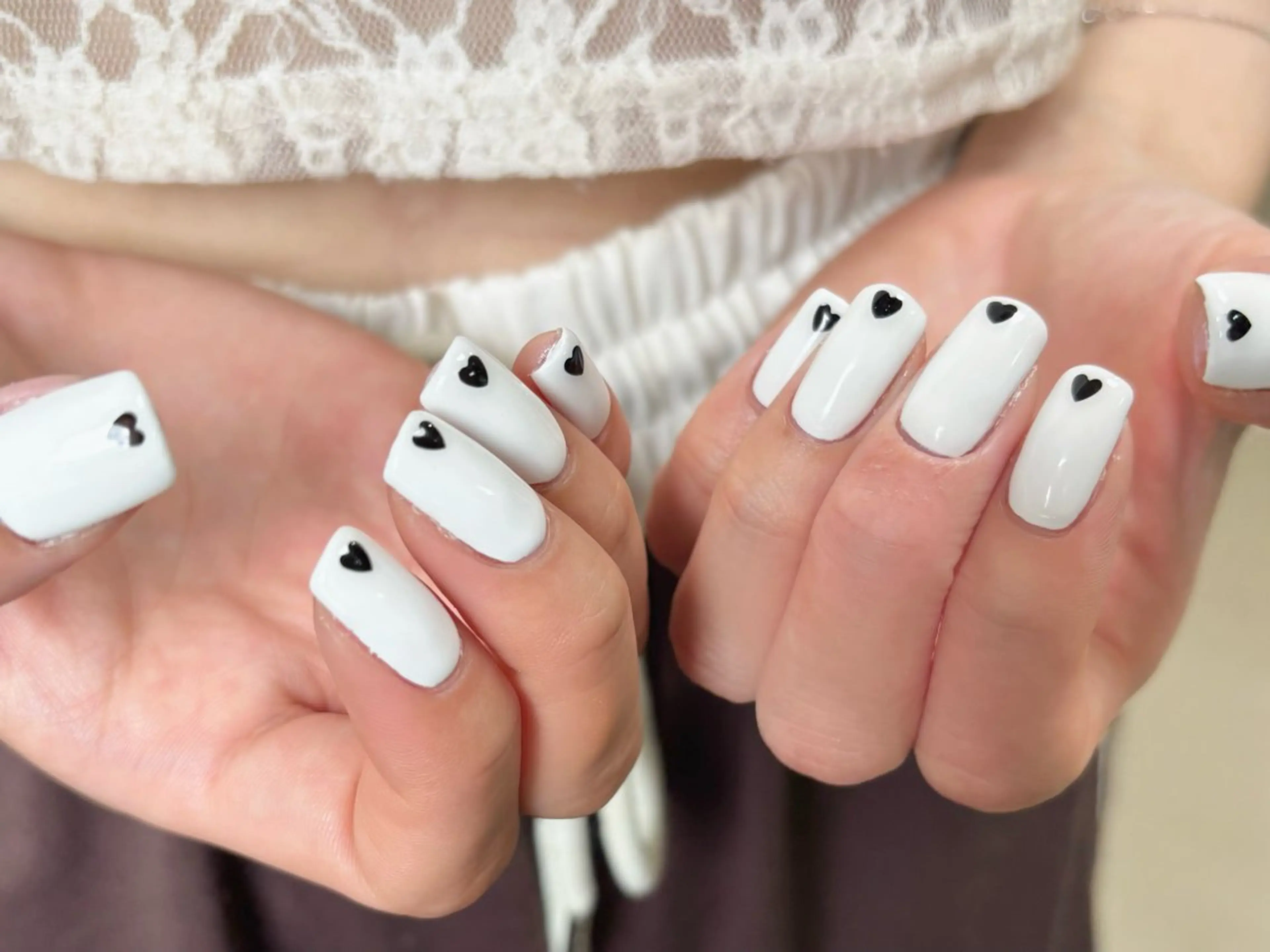 ネイル ホワイト ハンドネイル IZUMIꕤnail 堺筋本町｜心斎橋のネイルデザイン