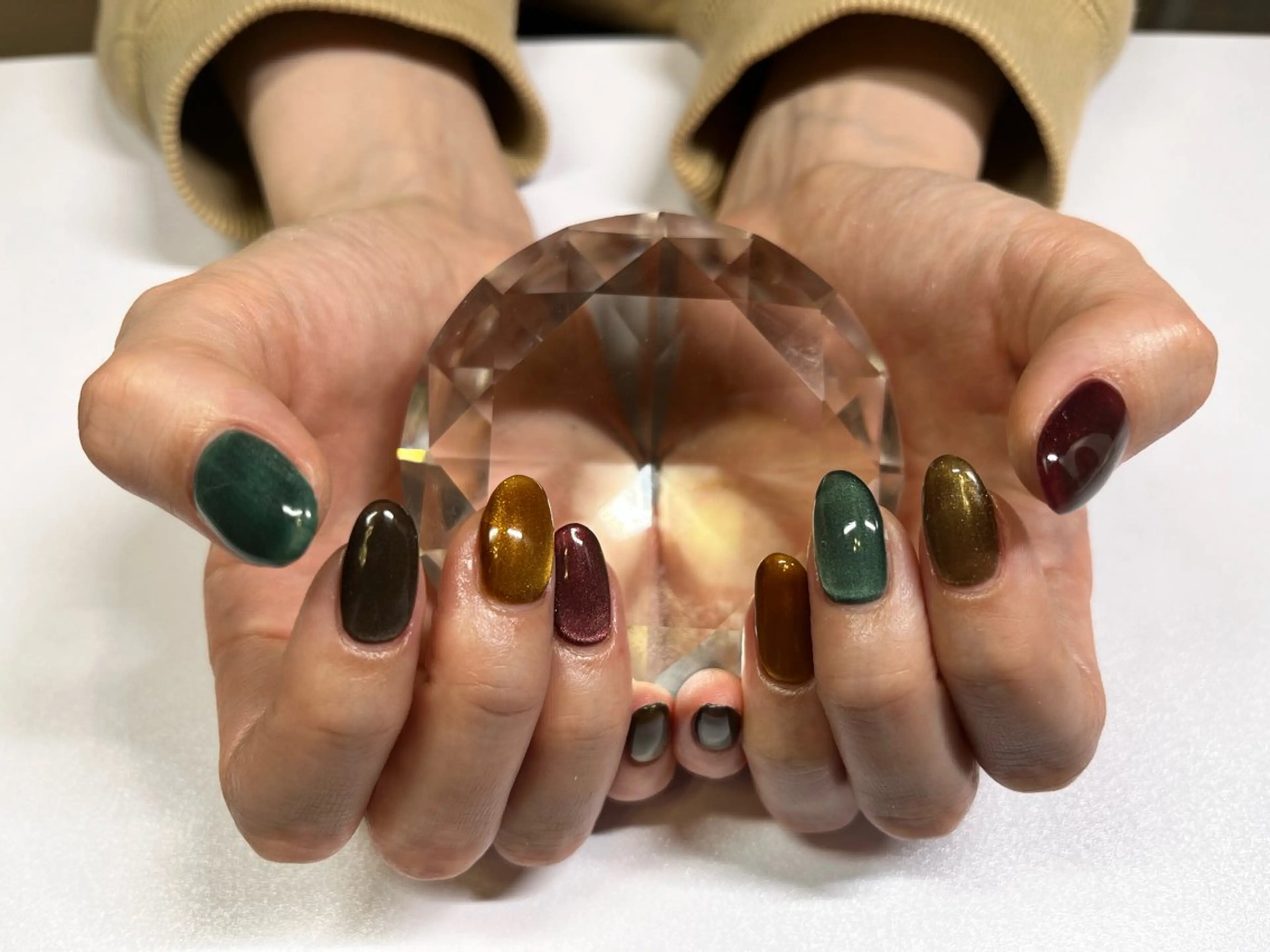 ネイル マグネットネイル ニュアンスネイル ワンカラーネイル シンプルネイル 夏ネイル ハンドネイル プライベートサロン N's Nailのネイルデザイン