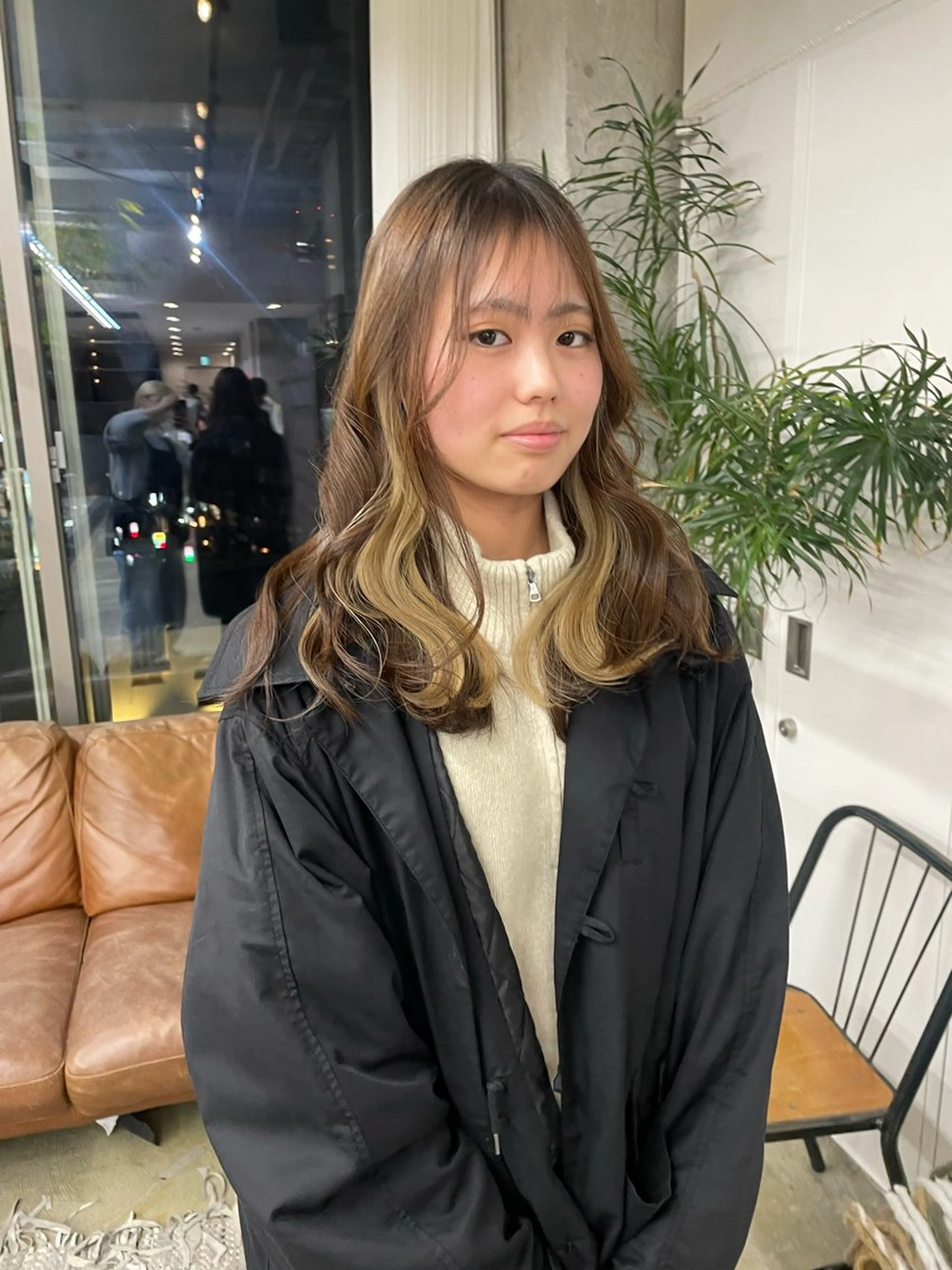 ロング 鈴木瑛里／ブロンド ベージュ／男女のヘアスタイル