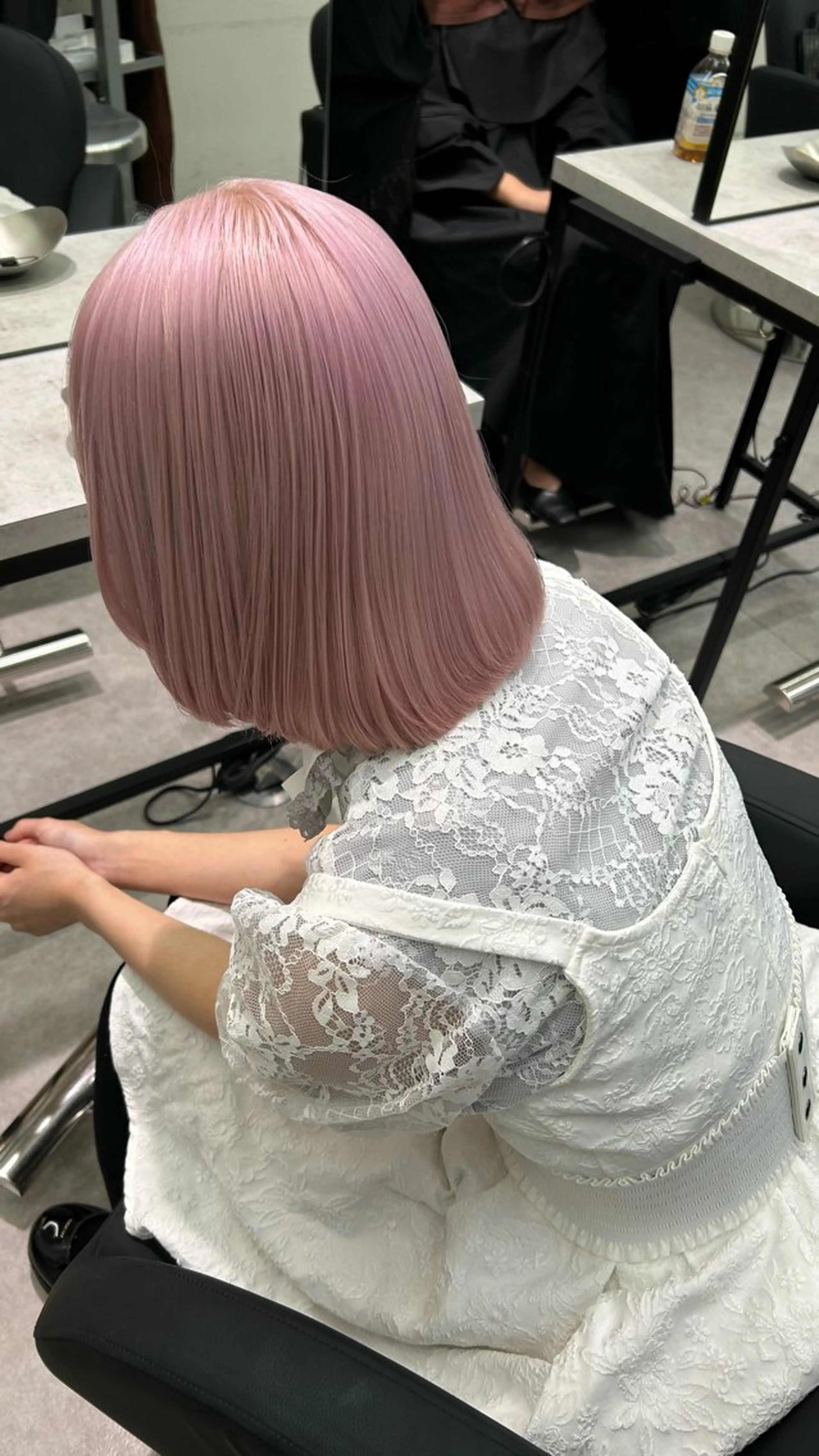 ミディアム カラー PELE所属・💍透明感 💖艶ミルクティーのヘアスタイル