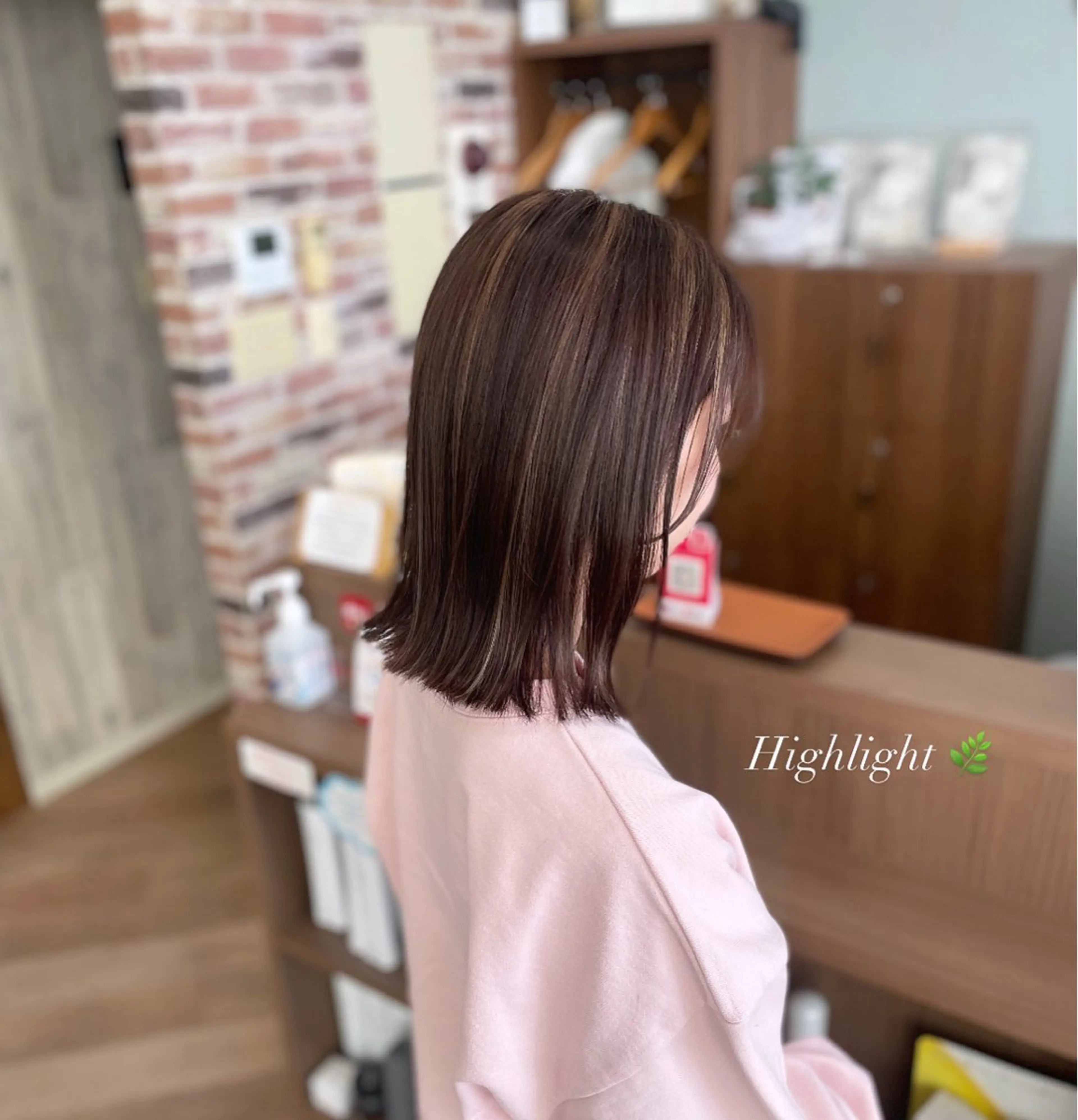 セミロング カラー ハイライトカラー ハイライト シミズ カエデ🍁のヘアスタイル