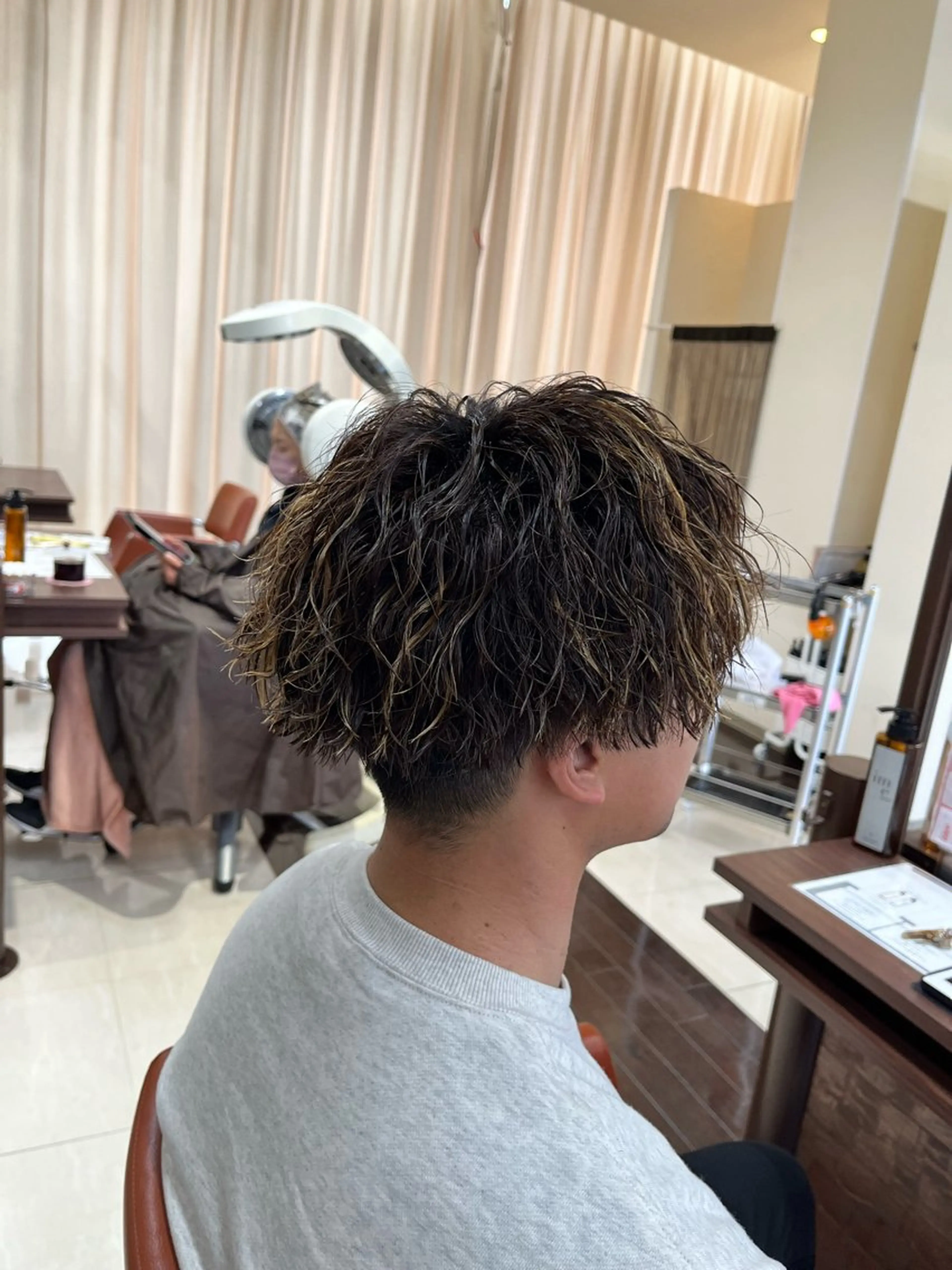 ショート パーマ メンズ マッシュ メンズパーマ ツイストスパイラルパーマ 刈り上げ スパイラルパーマ 🧊メンズ特化🧊 高木航希のヘアスタイル