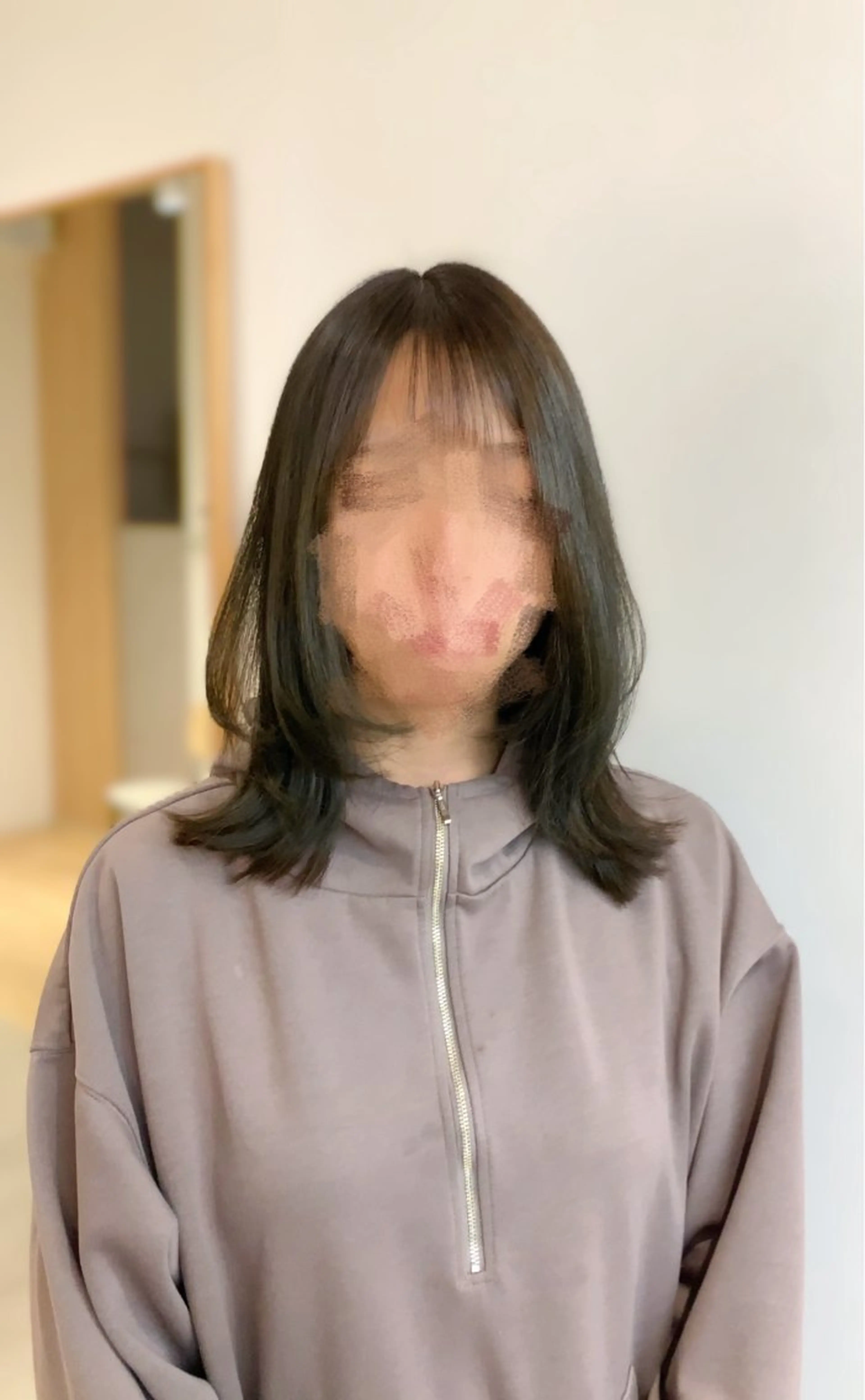 ミディアム レイヤーカット MEGULI所属・新田 琴美/ レイヤー/透明感のヘアスタイル