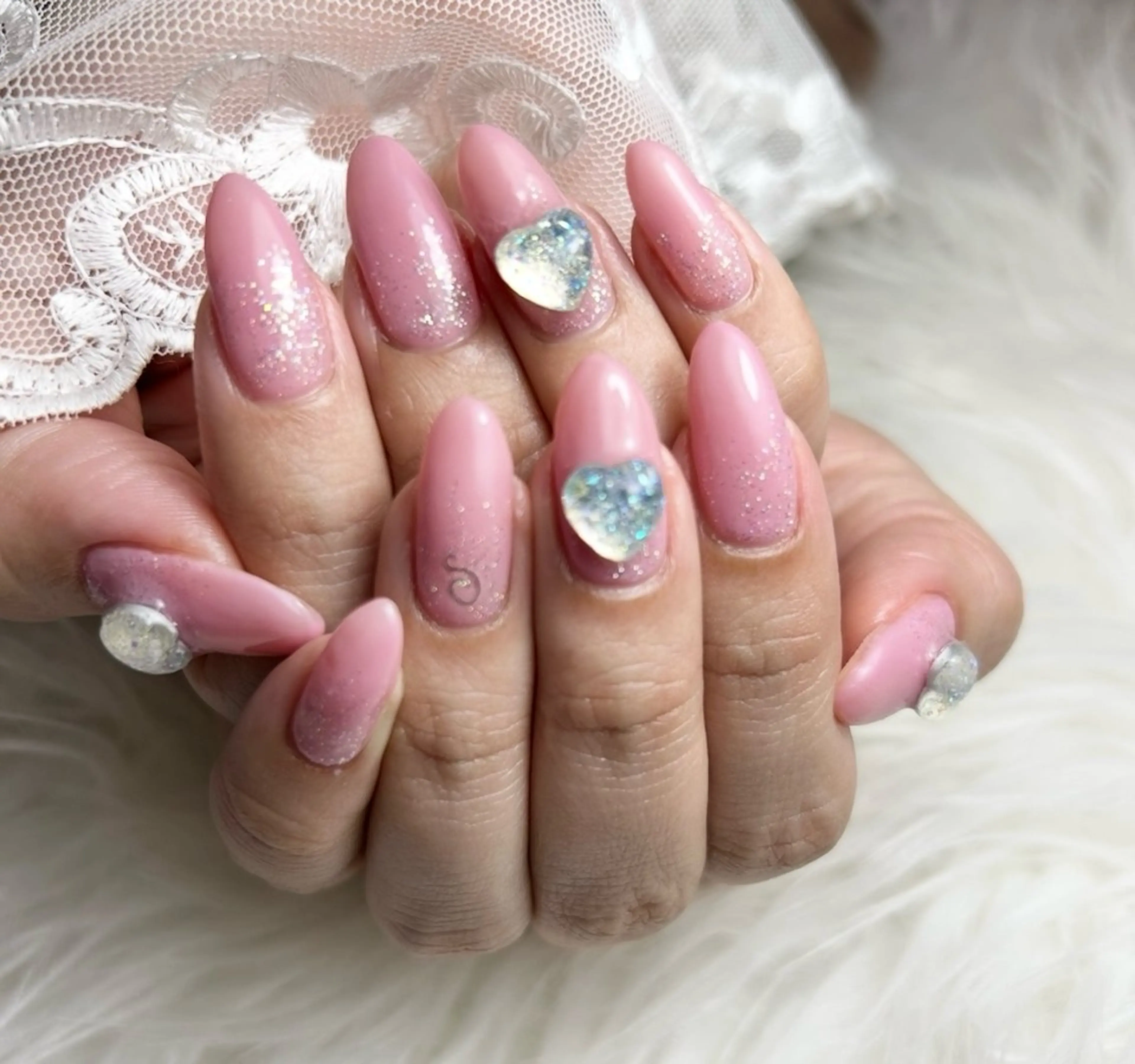 ネイル ラメ(グリッター) ストーンネイル NAIL ENVYのネイルデザイン