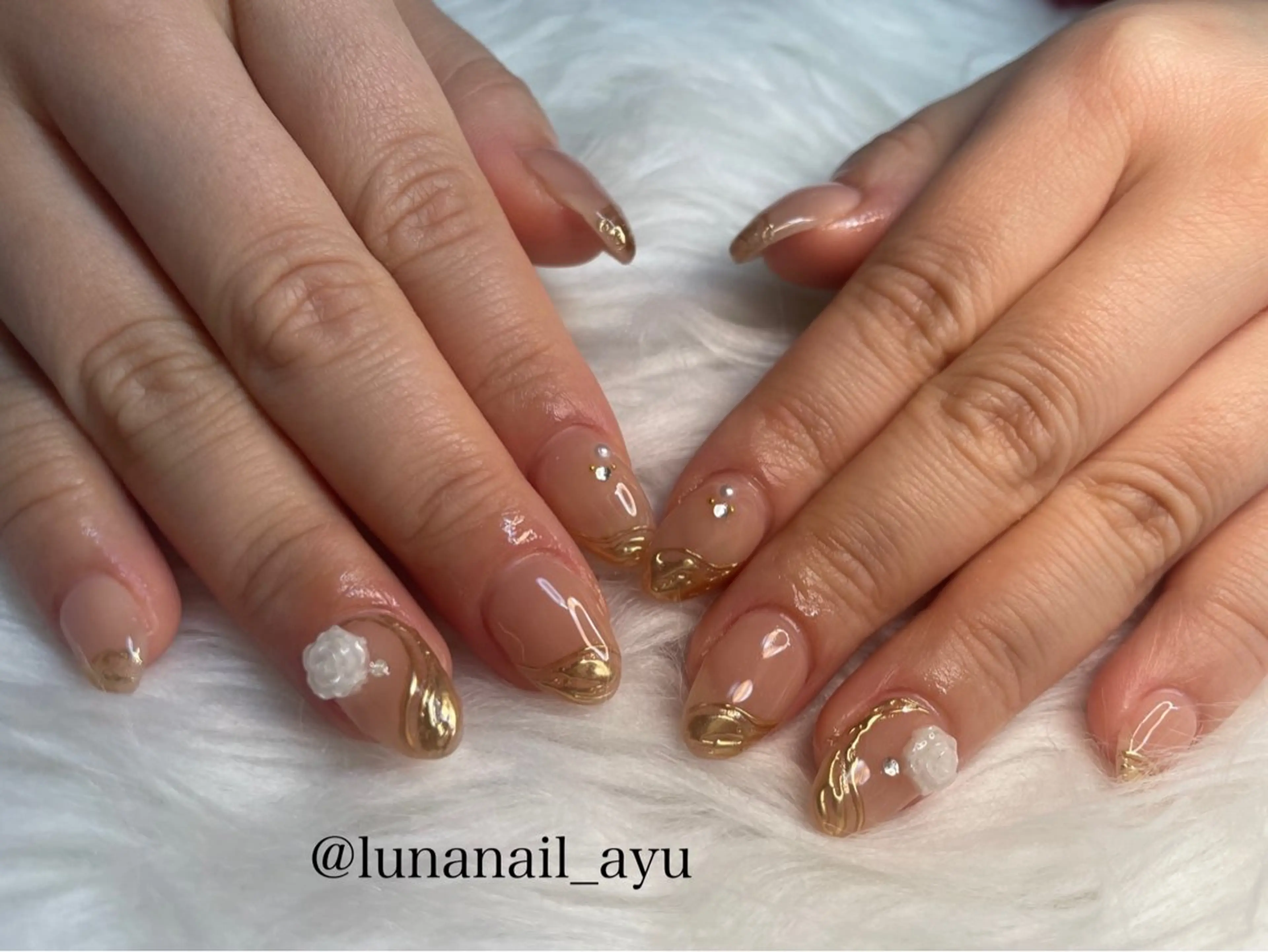 ネイル アートネイル 成人式 ミラーネイル 春ネイル ハンドネイル LUNA NAIL ayuのネイルデザイン