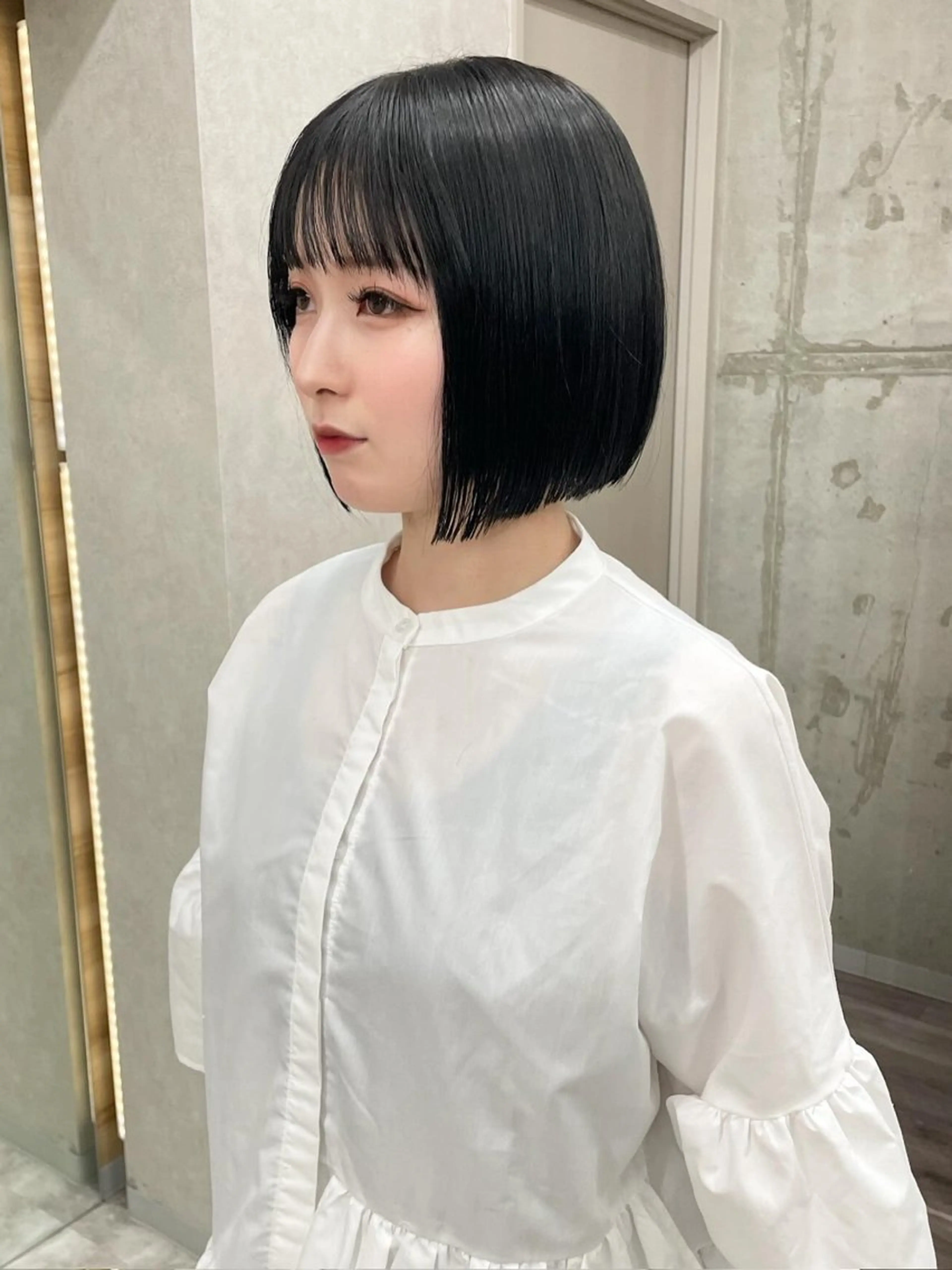 ミディアム ボブ カット ヘアカラー ブリーチ/ベージュ 💕/momoaのヘアスタイル