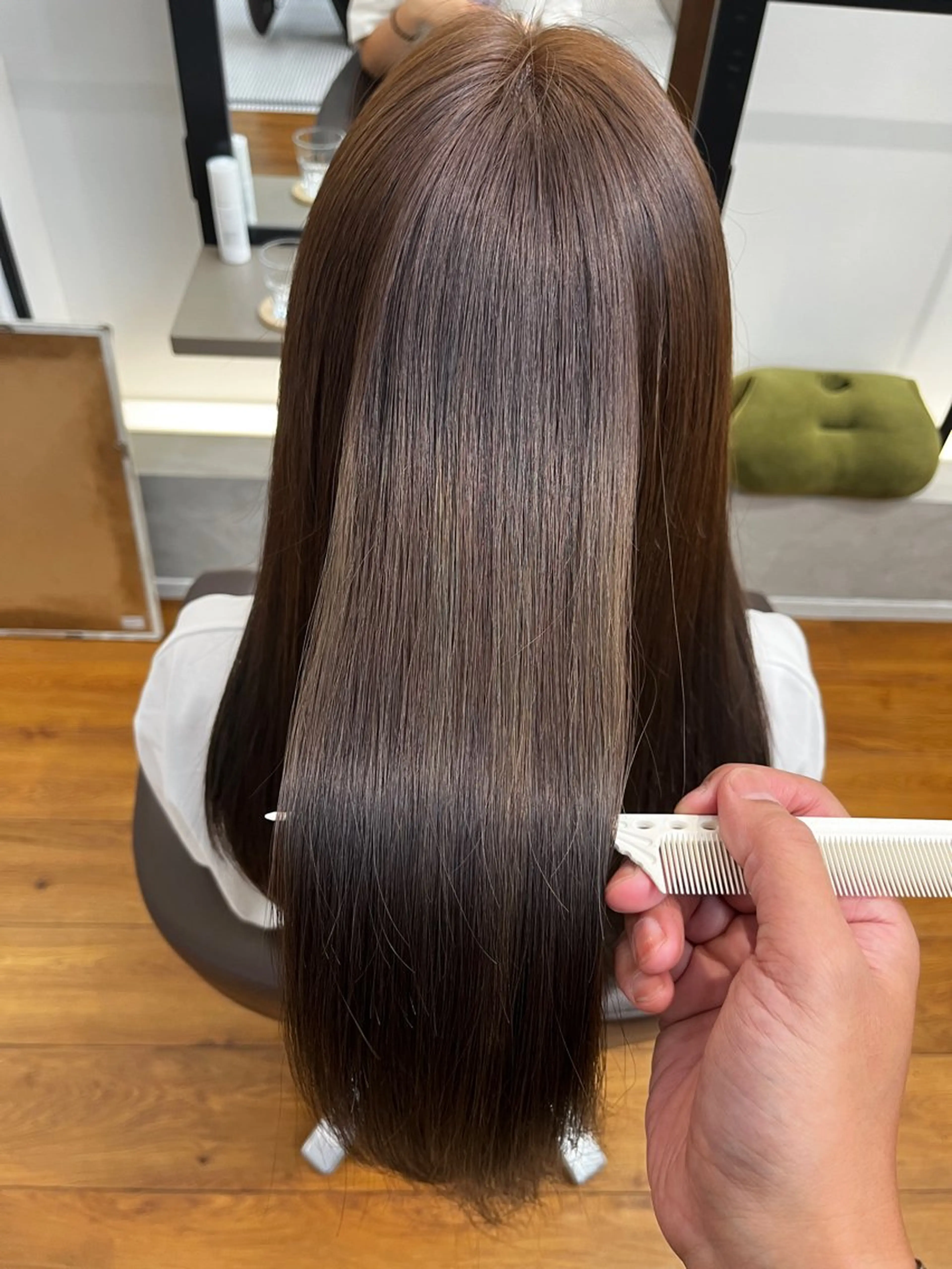 ロング 髪質改善 縮毛矯正 「朝が、変わる」 髪質改善ストレートのヘアスタイル