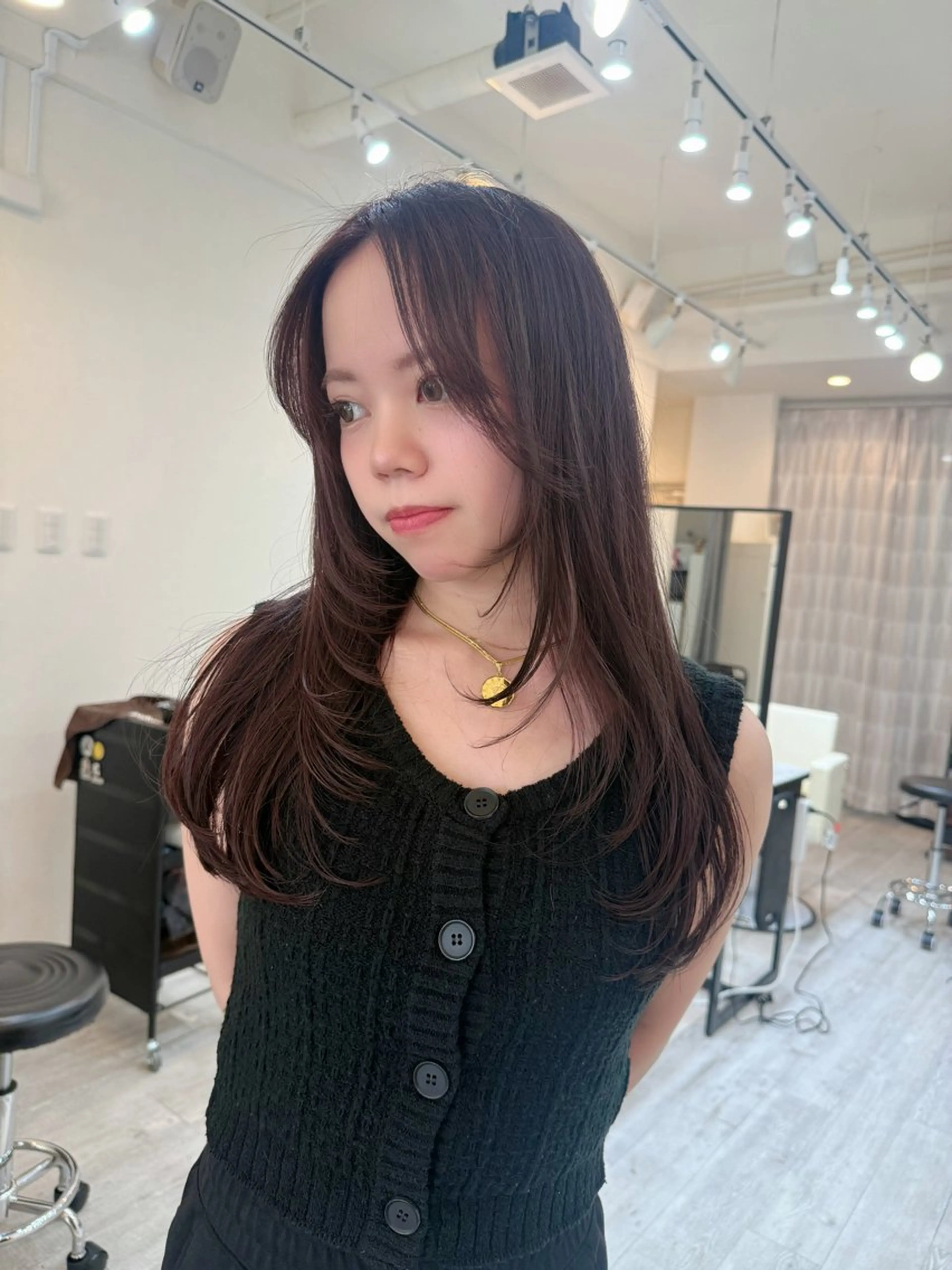 ロング レイヤーカット andKおもろまち店 艶ダブルカラー✨のヘアスタイル
