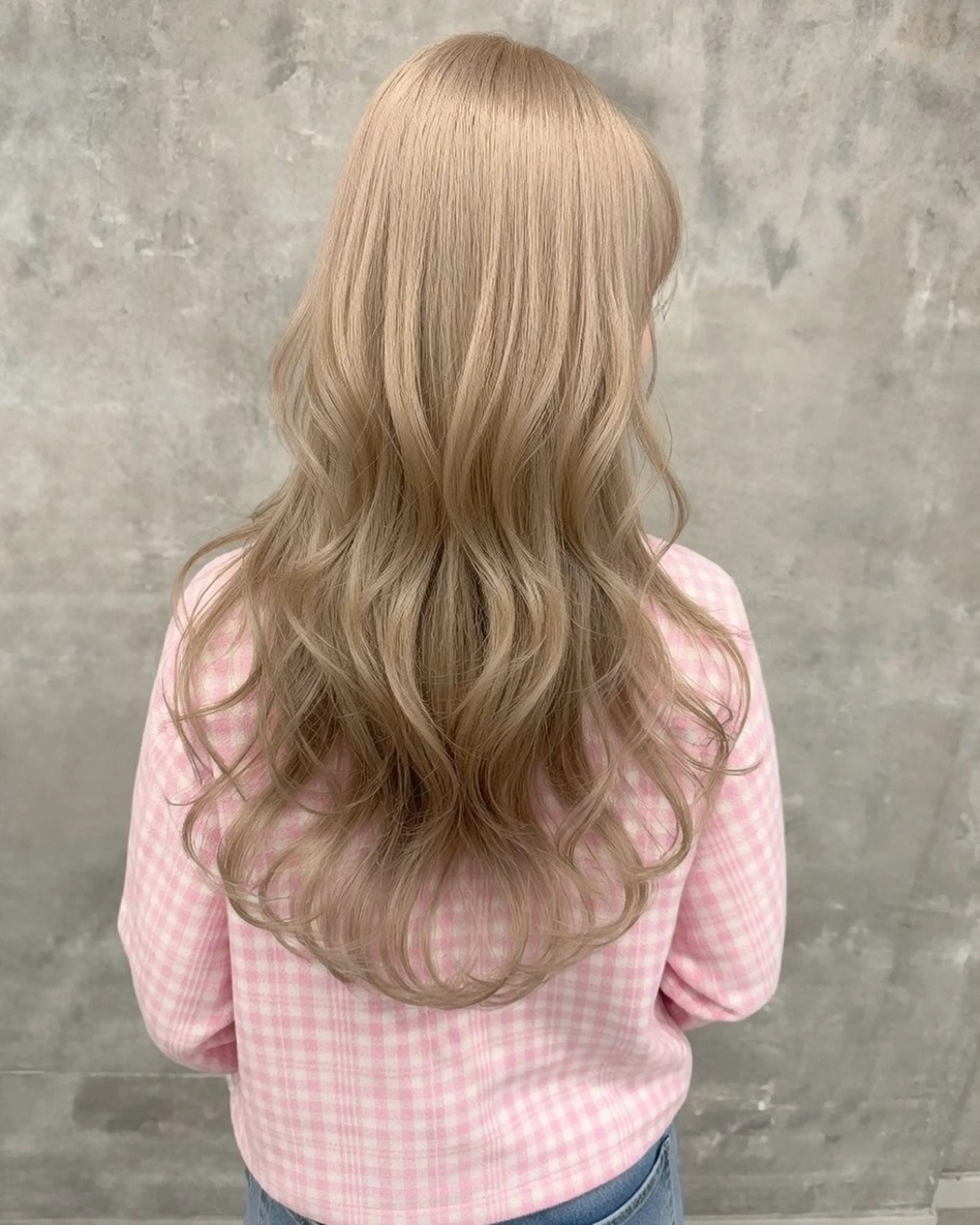 セミロング カラー パーマ ヘアアレンジ ベージュカラー ブリーチ ブロンド ケアブリーチ デザインカラー ヘアカラー ハイトーン特化🤍 浦住のヘアスタイル