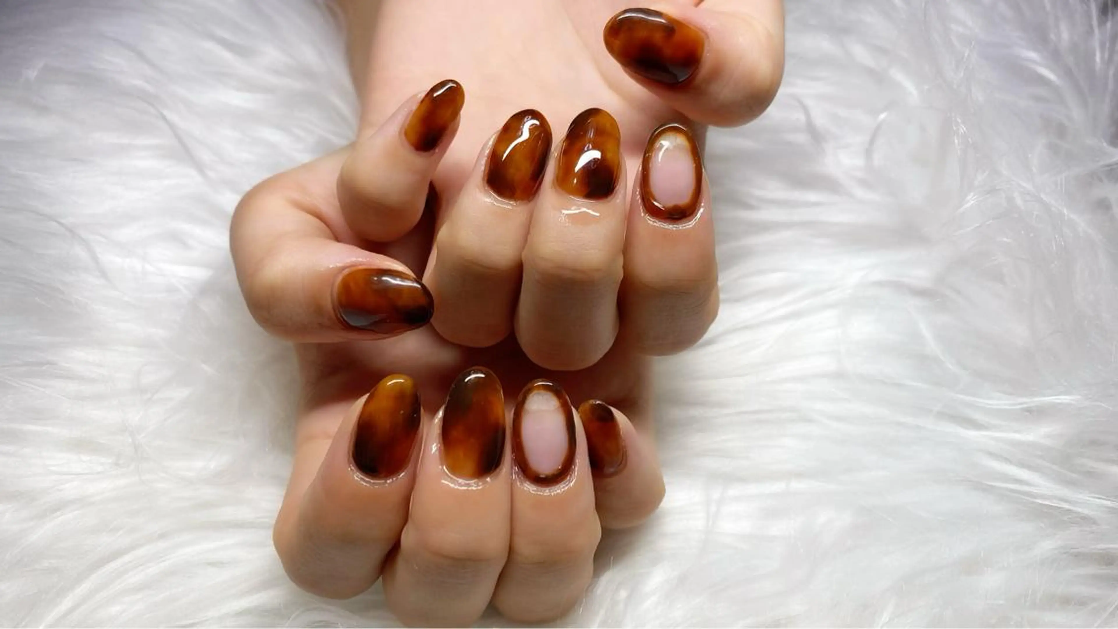ネイル べっ甲ネイル Era nailのネイルデザイン