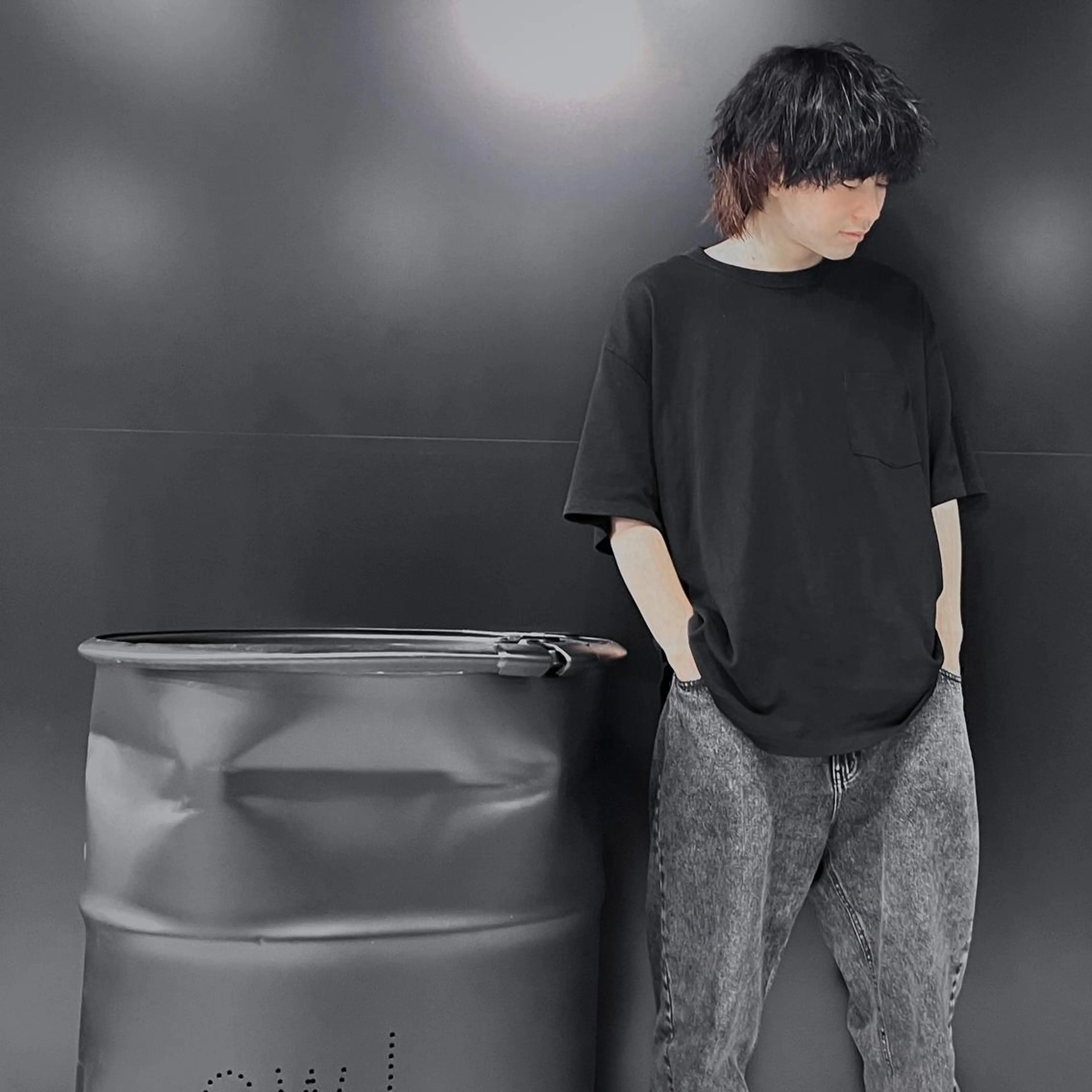 ミディアム パーマ メンズ ミディアムパーマ メンズブリーチ ビジネス センターパート ダウンパーマ メンズサロン【owl 心斎橋】難波/アメ村のヘアスタイル