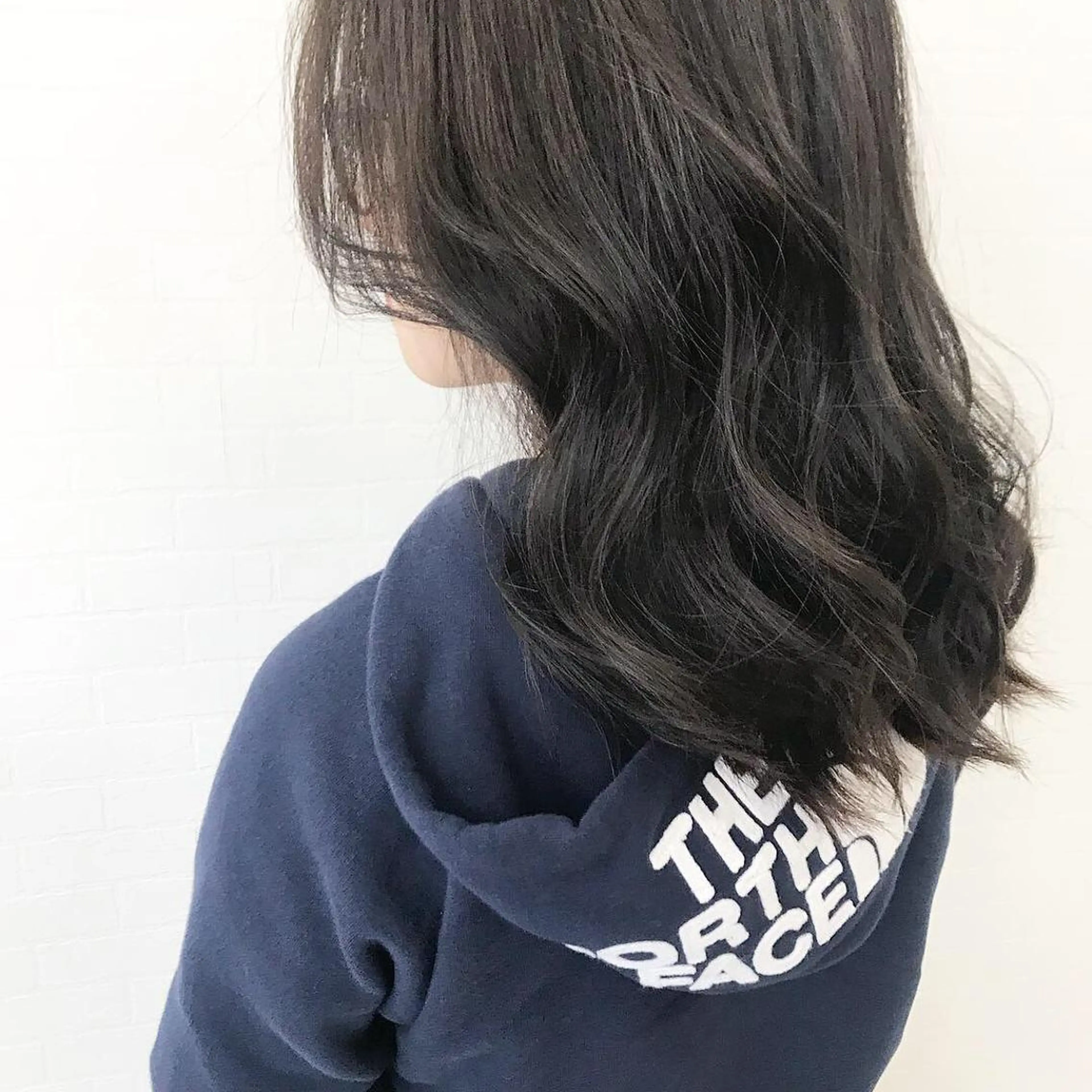 カラー オリーブ/アッシュ やわらか透明感カラーのヘアスタイル