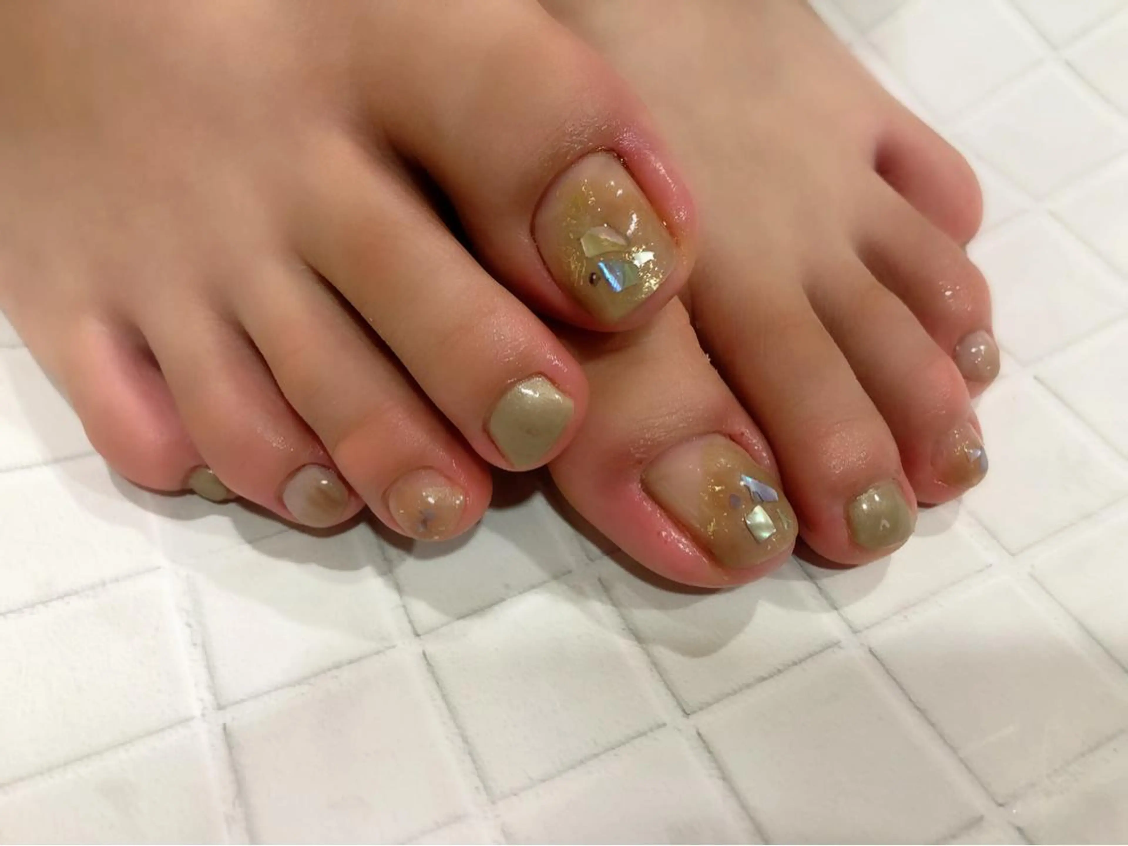 ネイル 成瀬 妃生路のヘアスタイル