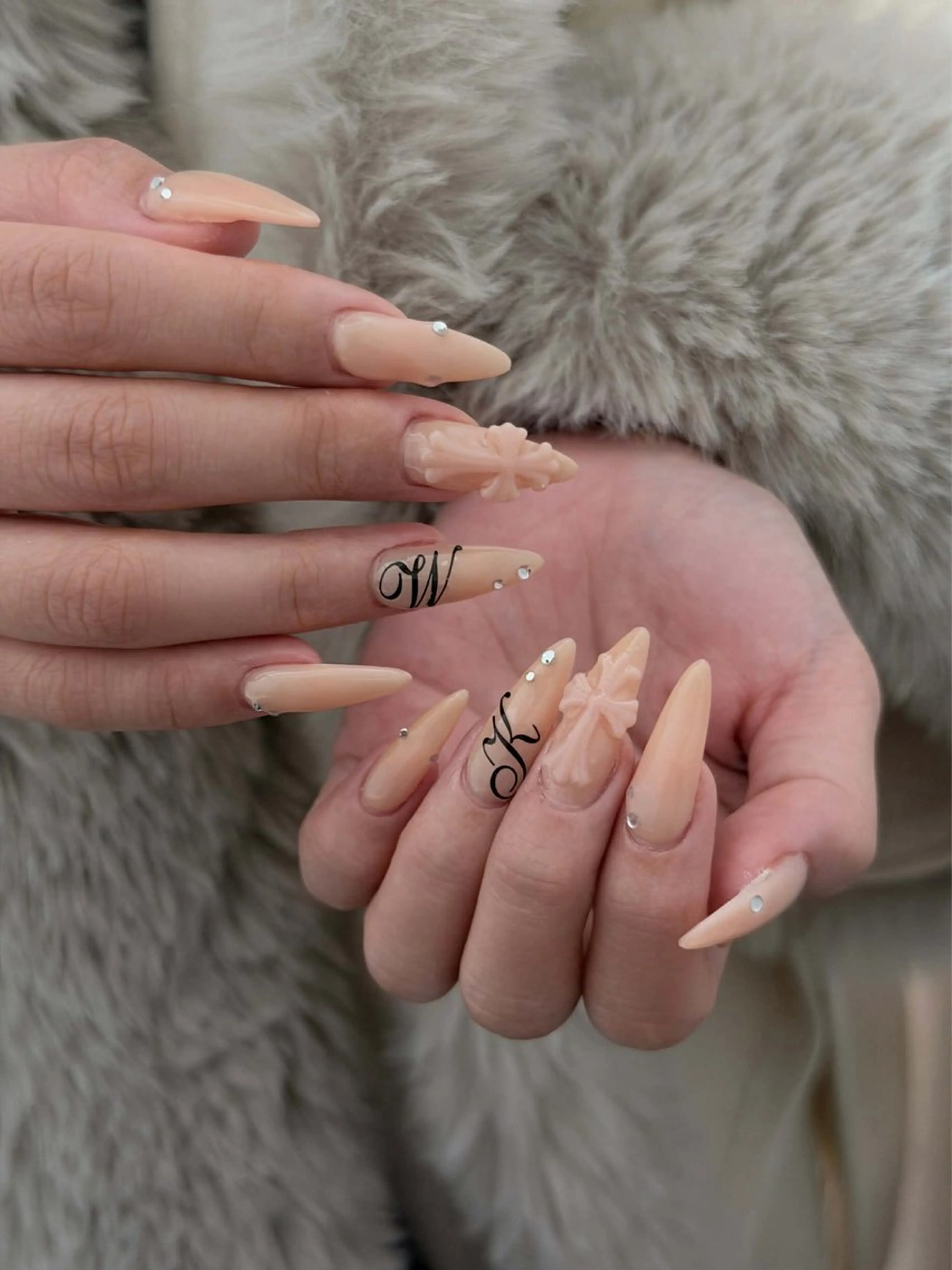 ネイル チークネイル ドット フレンチネイル グラデーション ハート Julli NailStudioのネイルデザイン