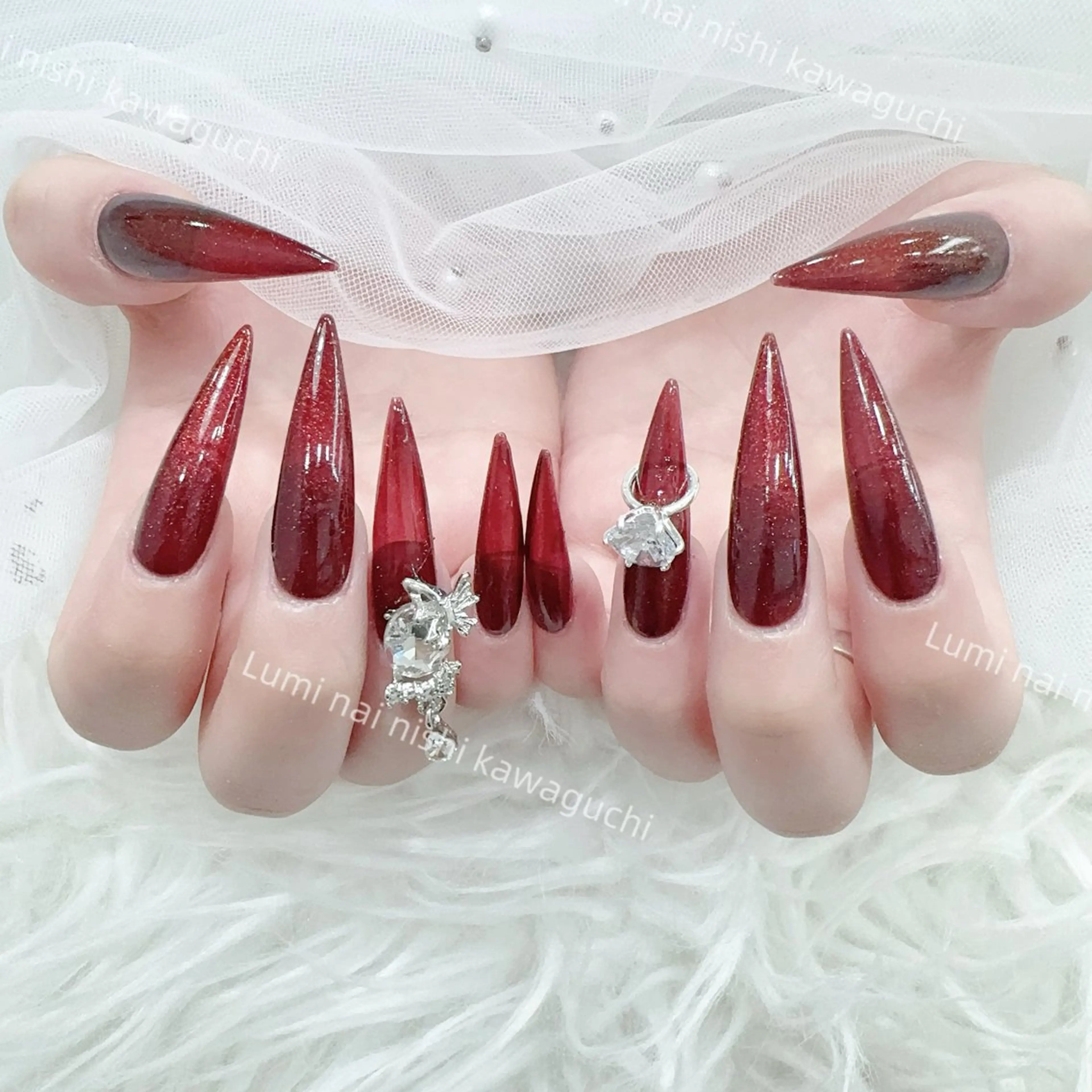 ネイル フットネイル ジェルネイル キラキラネイル オフィスネイル ピンク ハンドネイル Lumiネイルサロン所属・Lumi Nail Salonのネイルデザイン