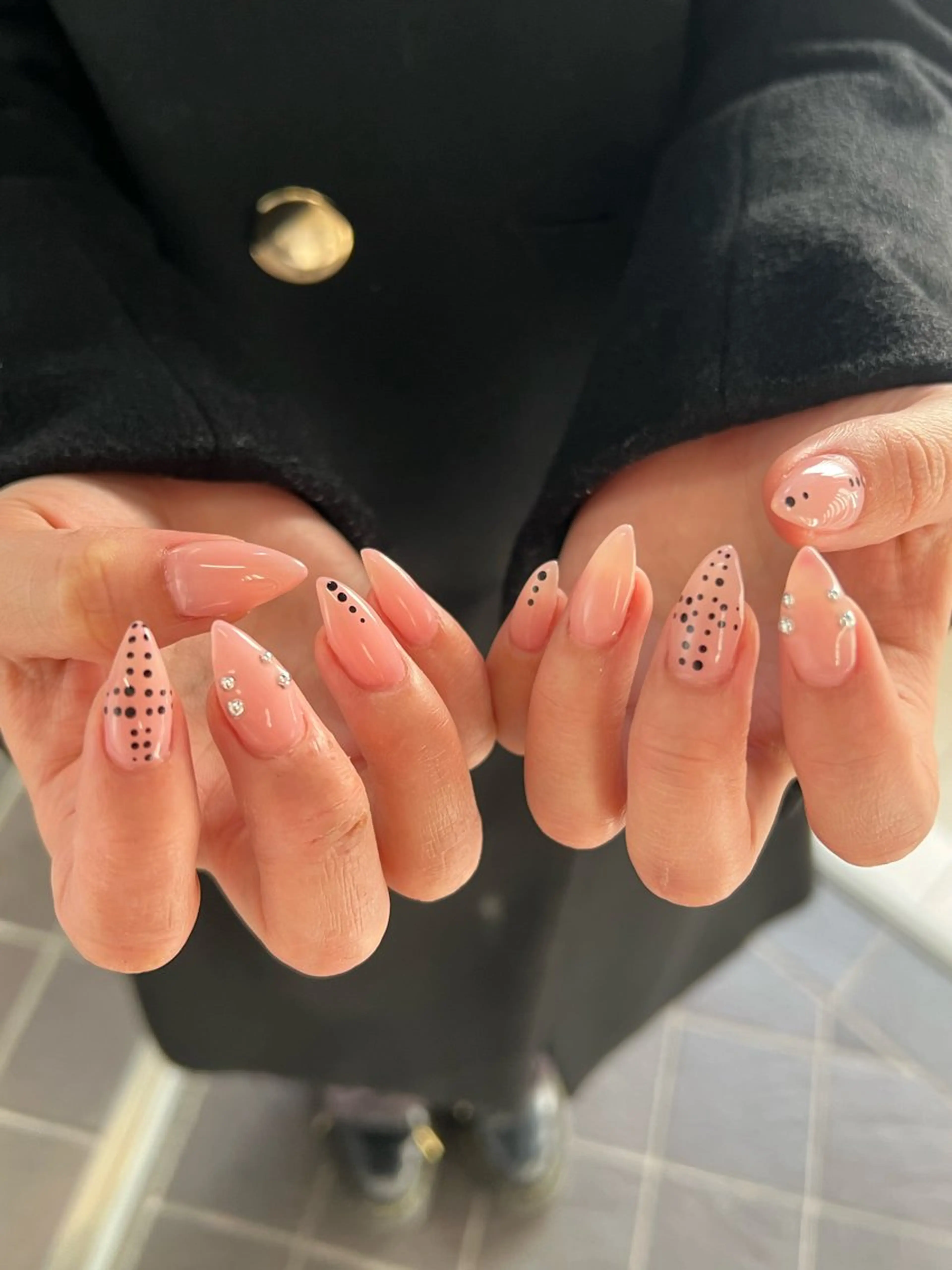ネイル ハンドネイル Hata nail 🎀個性派ニュアンスのネイルデザイン