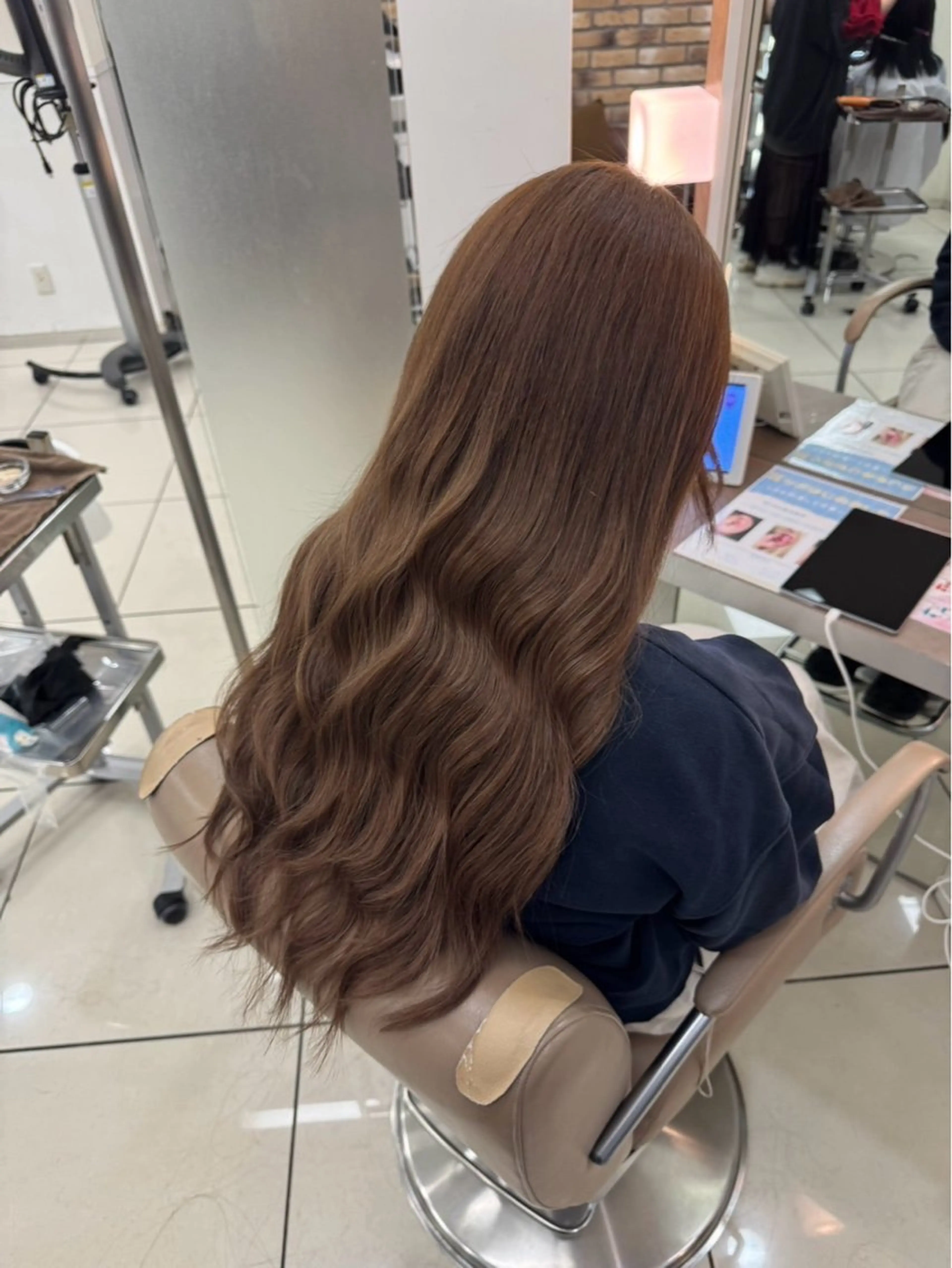 ロング カラー 縮毛矯正/髪質改善 グレージュカラーのヘアスタイル