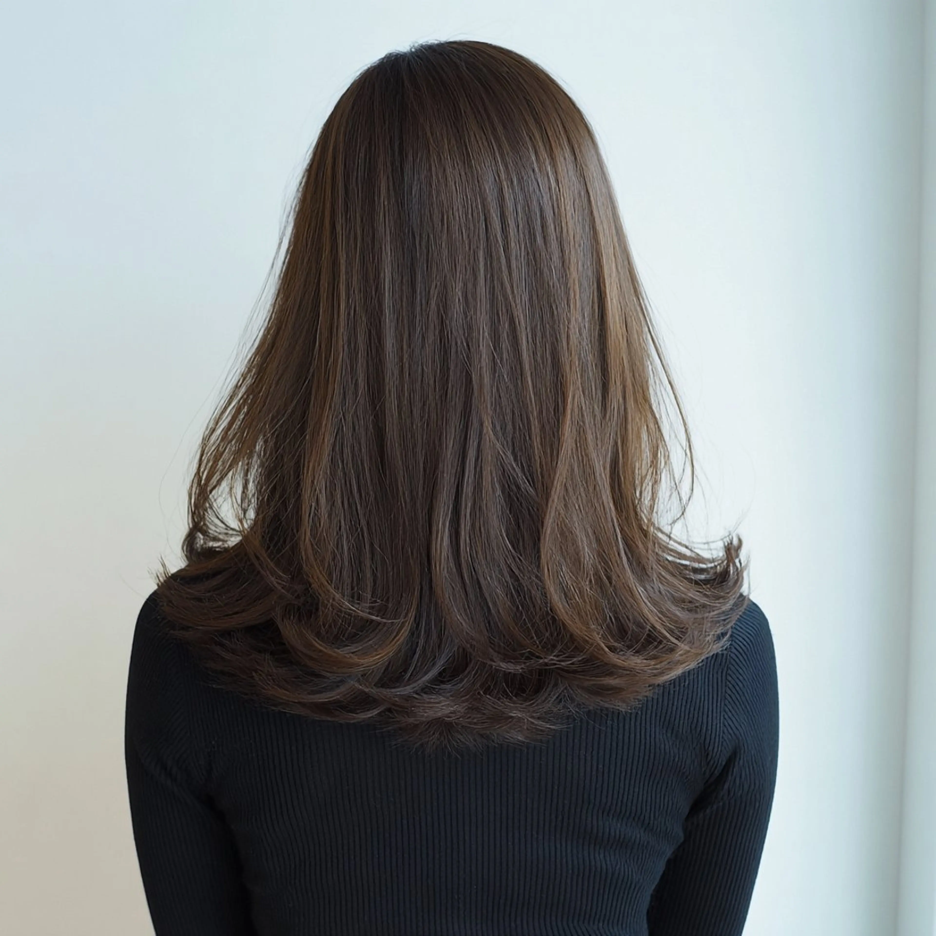 セミロング カラー オリーブカラー momoka/ アイブロウWAX✨️の眉毛・アイブロウイメージ