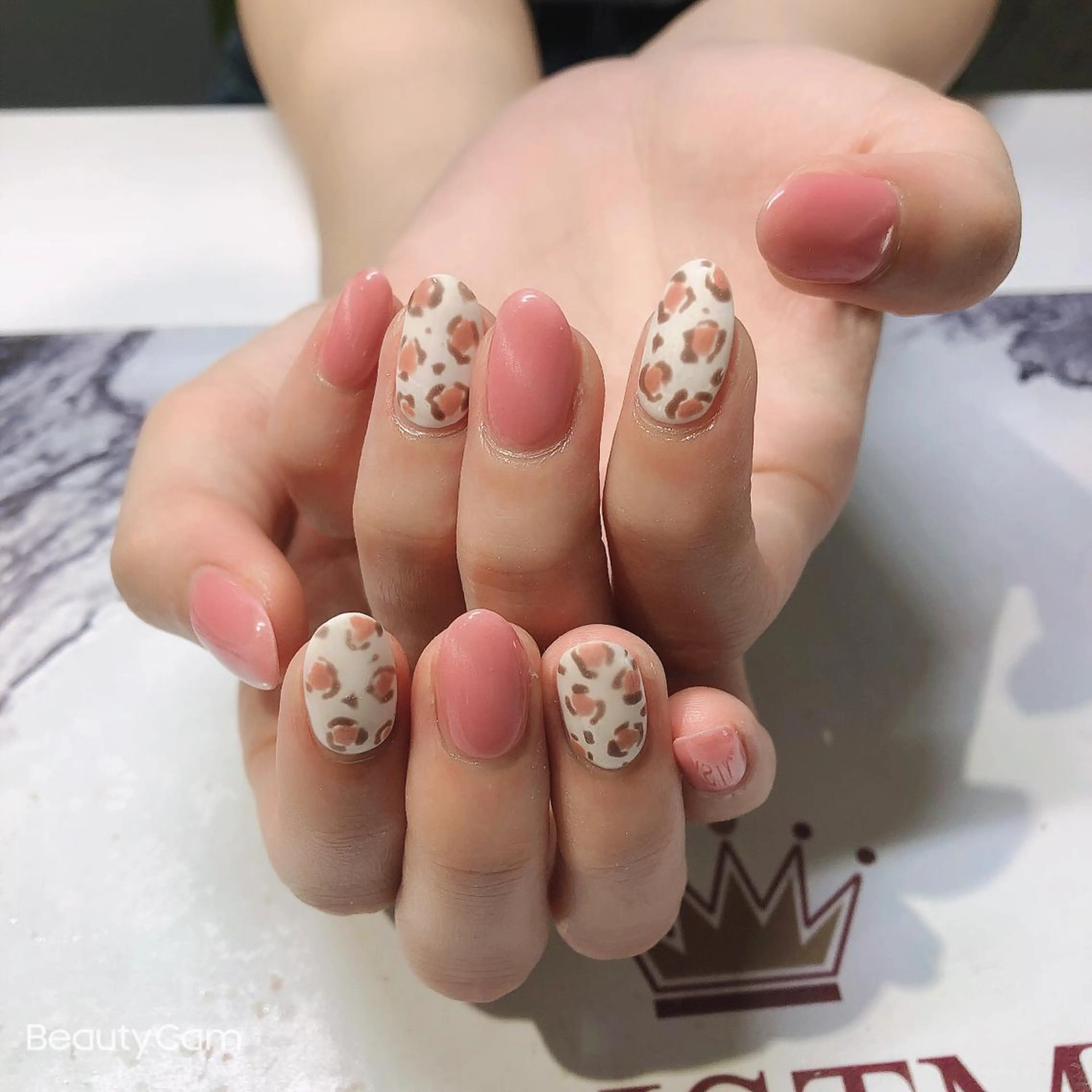 ネイル ハンドネイル ガレンドウ 白澤 愛子のネイルデザイン