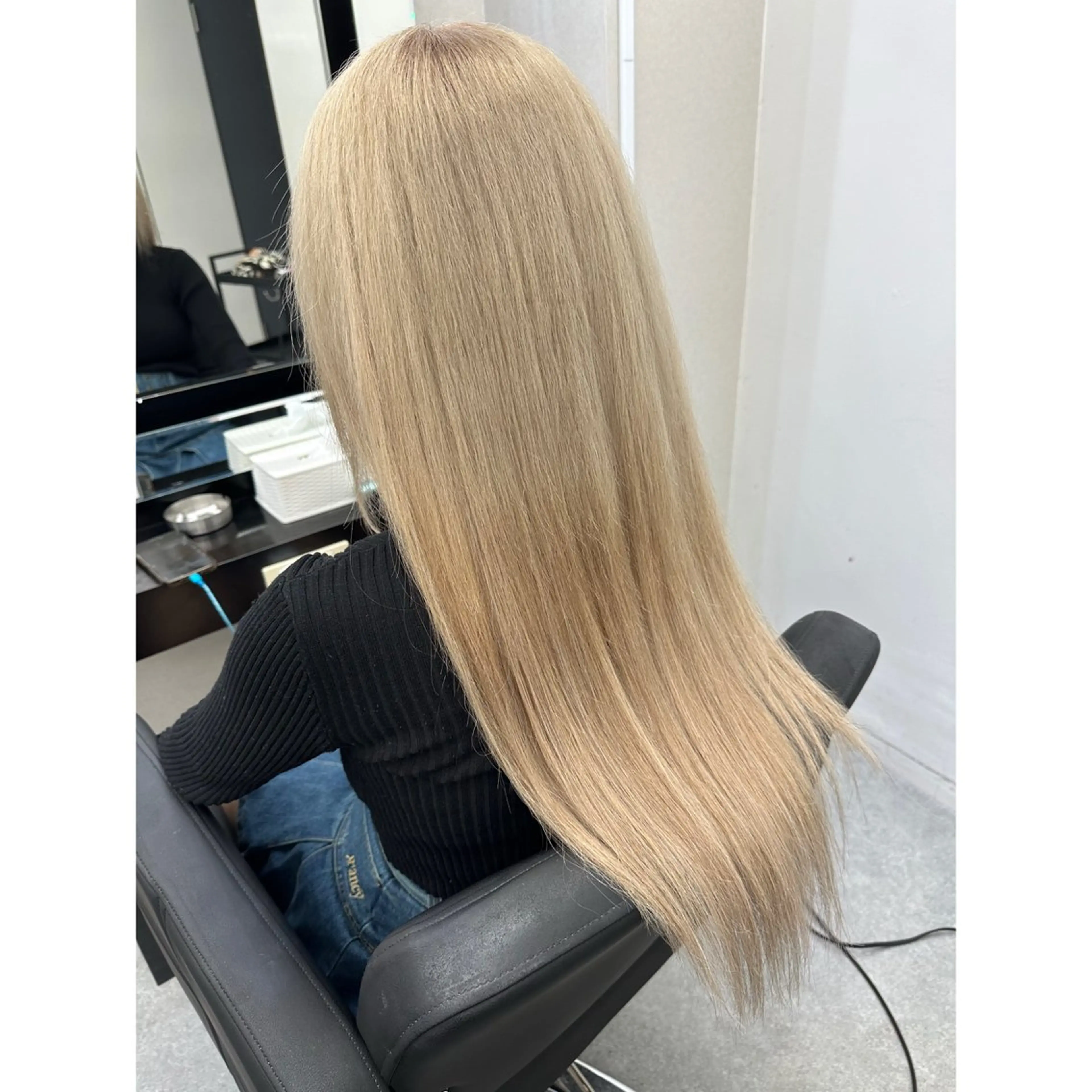 ロング エクステ 韓国ヘア×ハイトーン AYA💫のヘアスタイル