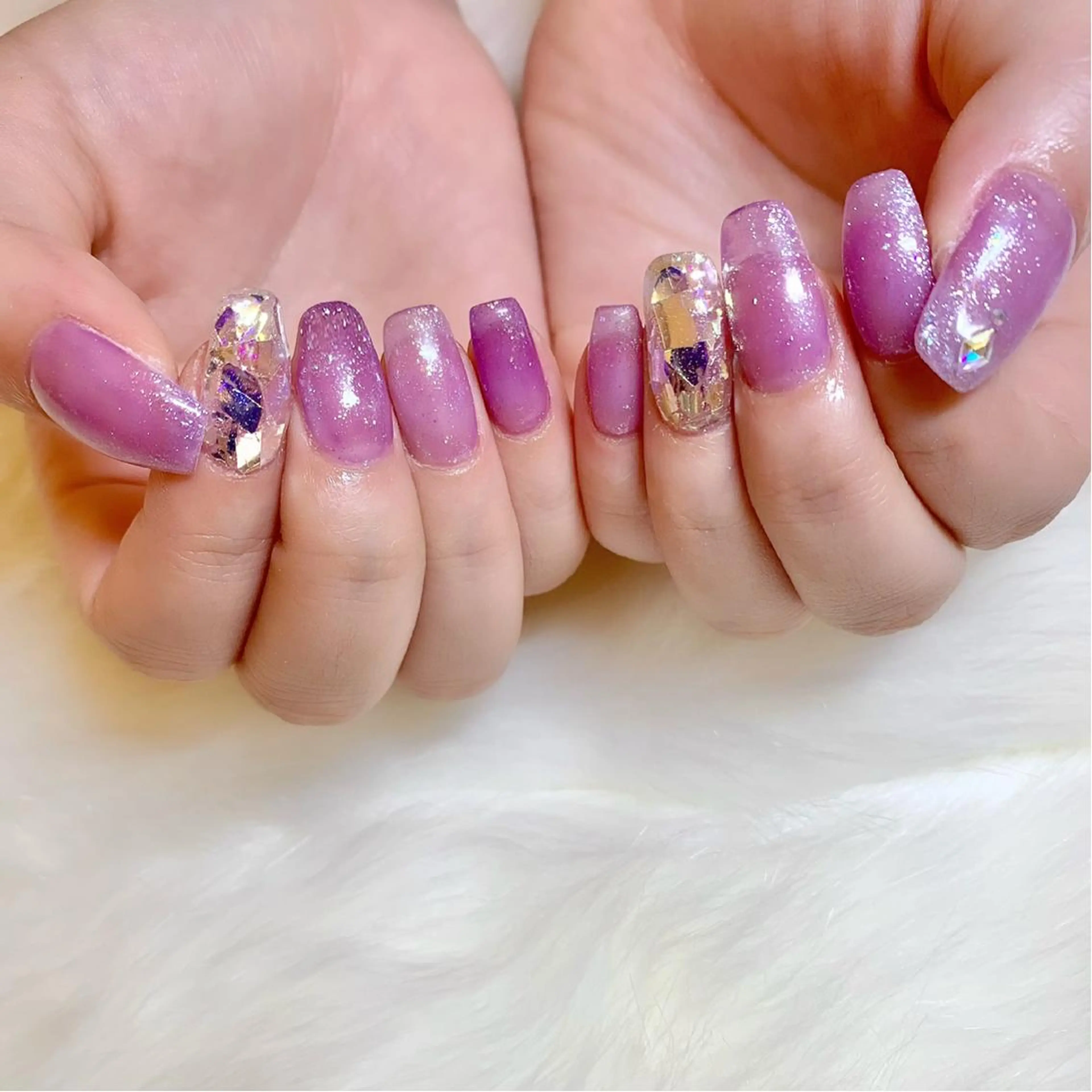 ロング ネイル 韓国風ヘア キラキラネイル 韓国ネイル ラメ(グリッター) シンプルネイル ハンドネイル R nailのネイルデザイン