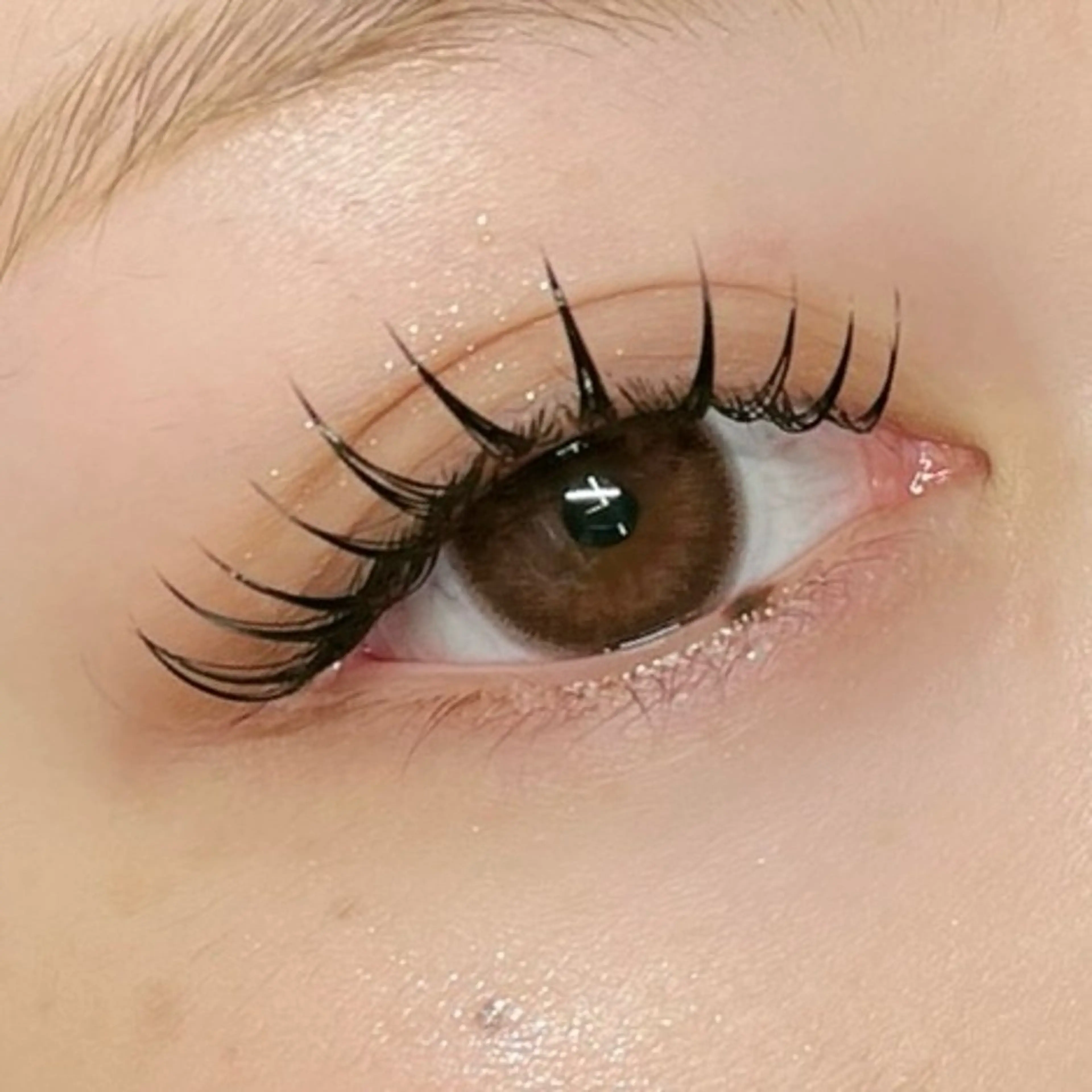 マツエク・マツパ 束感まつ毛 フラットラッシュ iolo Yabumotoのマツエク・マツパデザイン