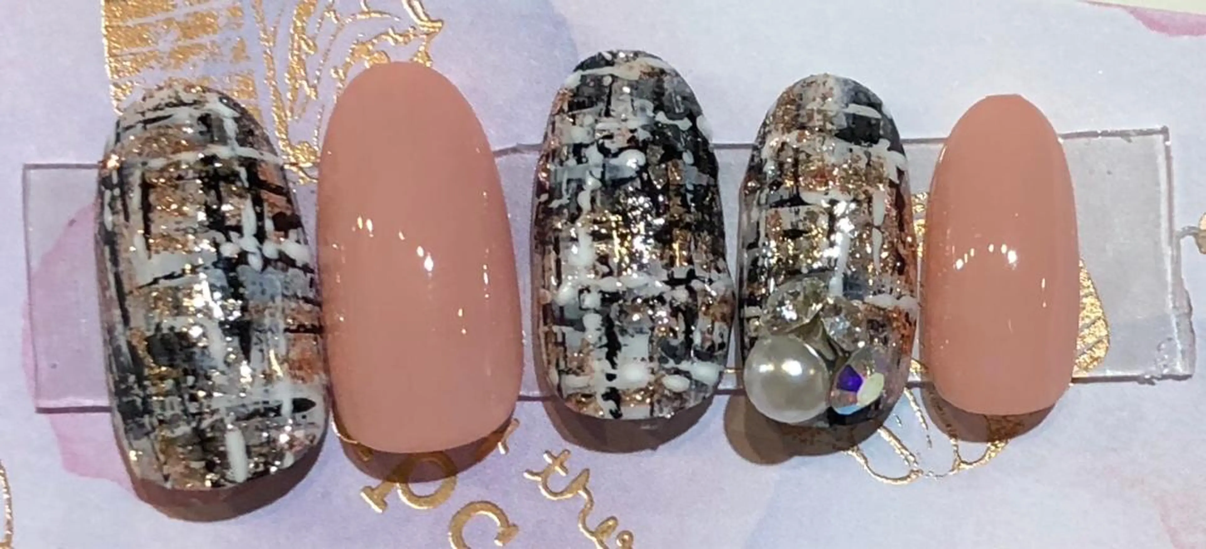 ネイル ツイードネイル Lily closetのネイルデザイン