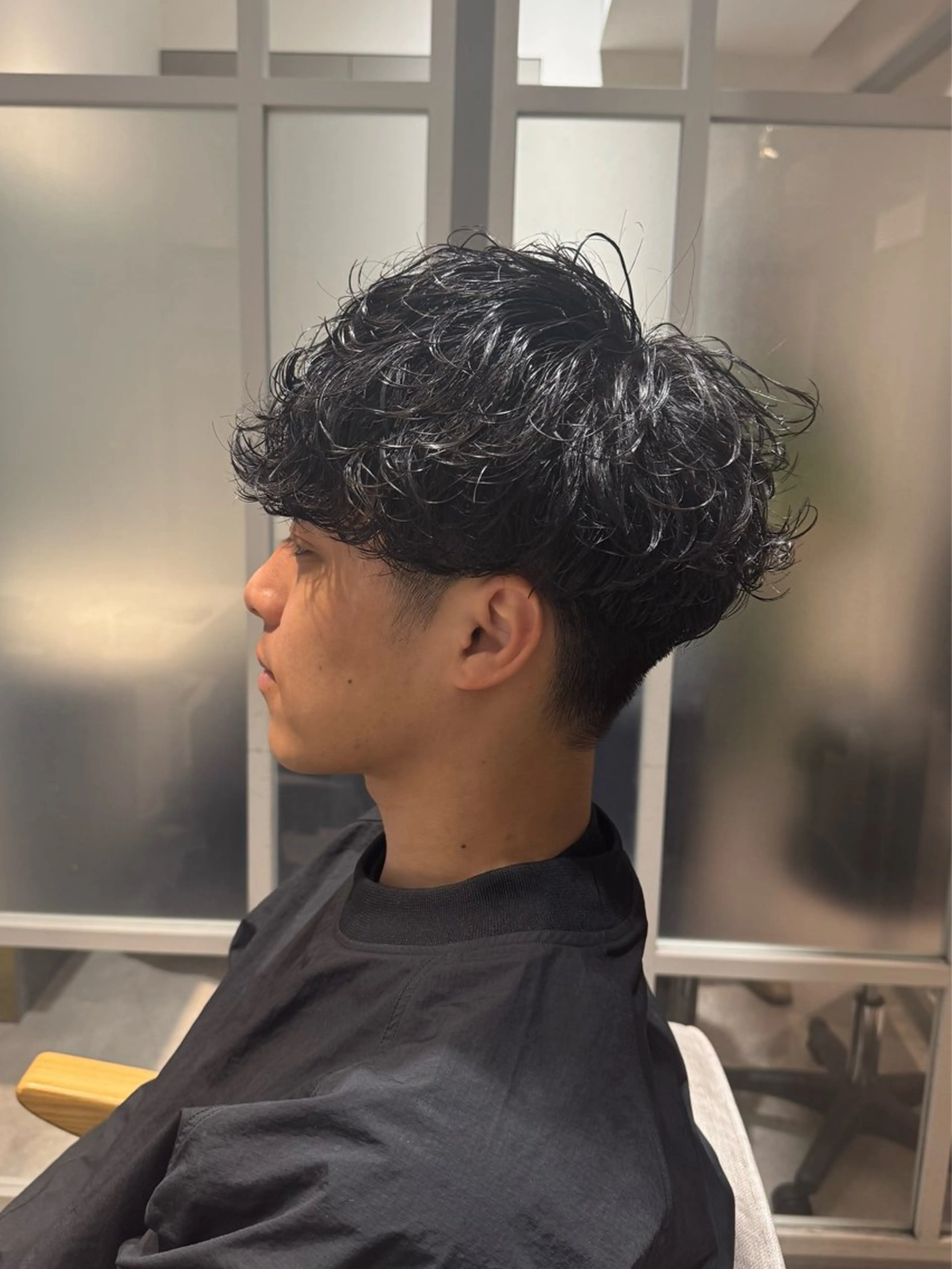 パーマ メンズ センターパート マッシュ メンズパーマ メンズショート ツイストスパイラルパーマ カット パーマ ⭕️メンズパーマ⭕️ 山口 裕太郎のヘアスタイル