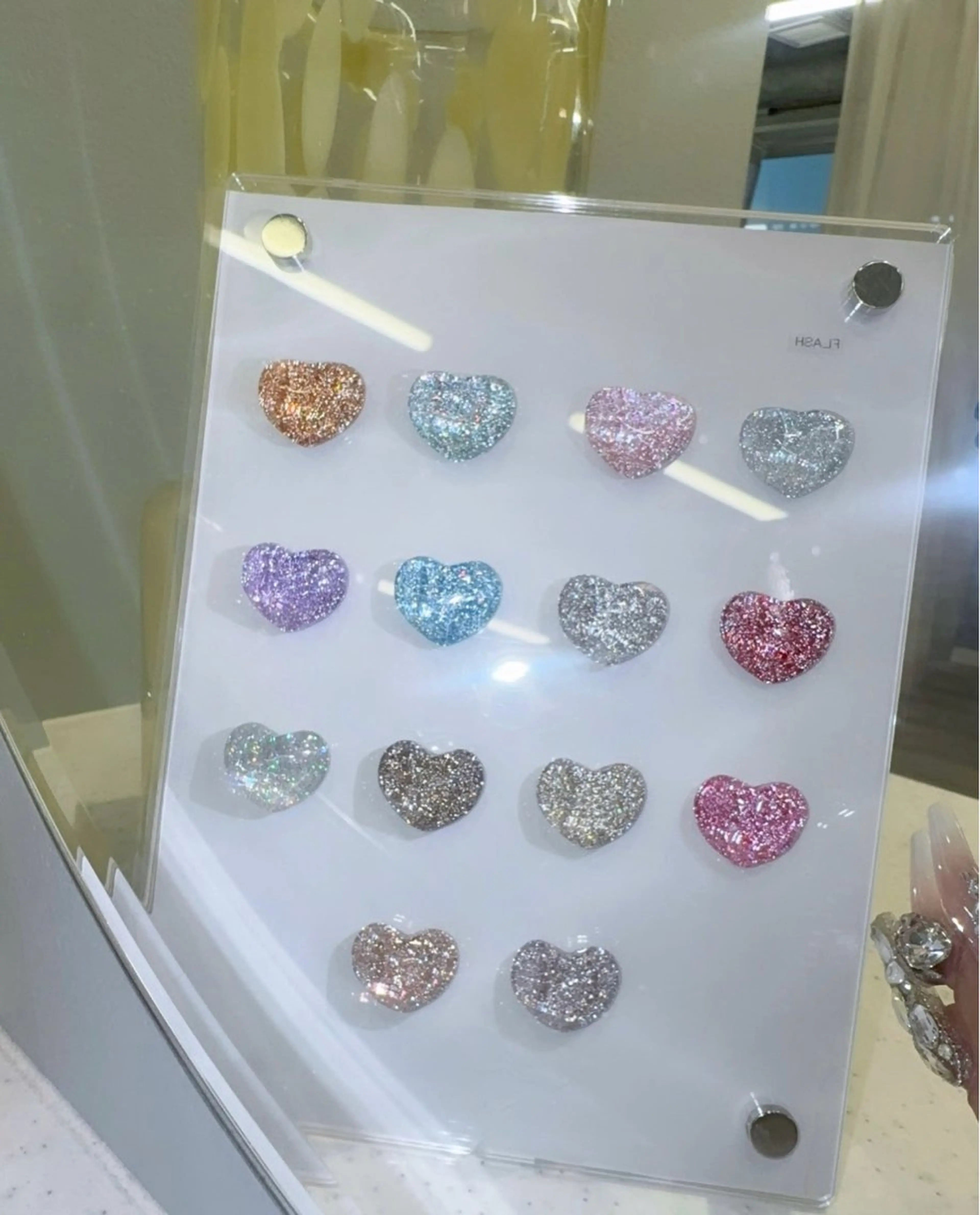 (オフあり)キラキラフラッシュネイル🦋♡*.+゚の写真