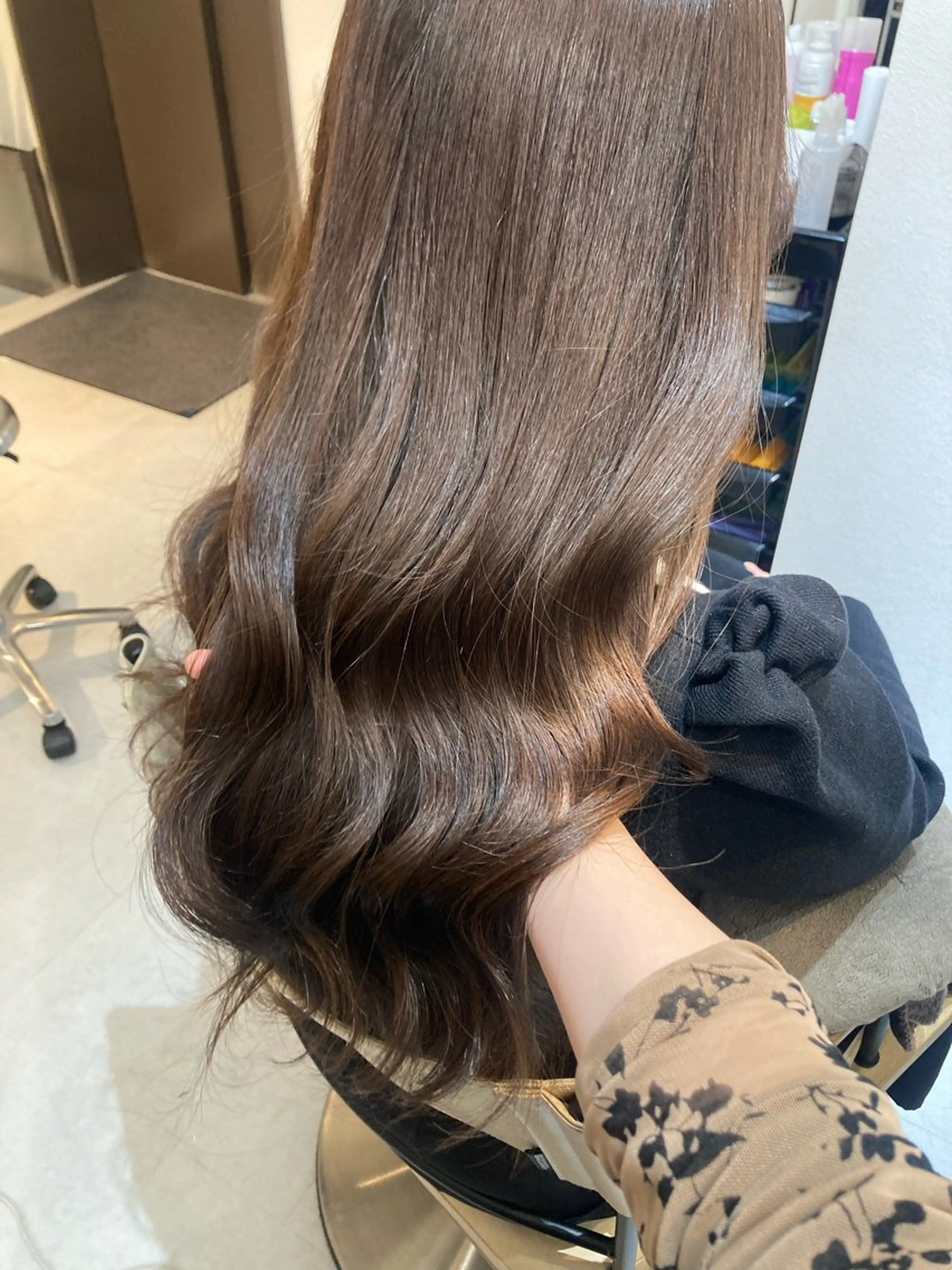 ロング ✨色持ちの良い艶 カラー✨蟹江真世のヘアスタイル