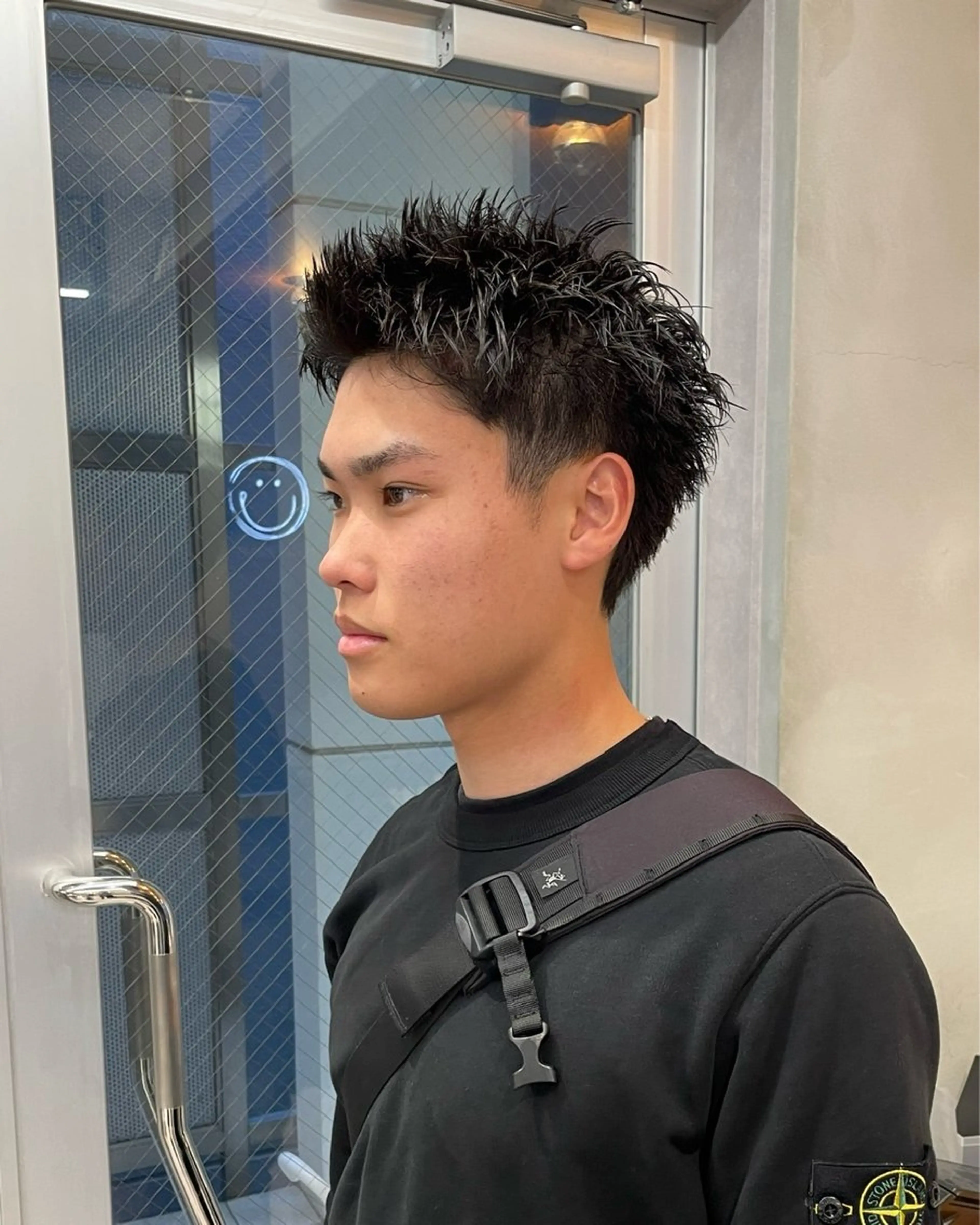 ショート パーマ メンズ 豊崎 佑輔のヘアスタイル