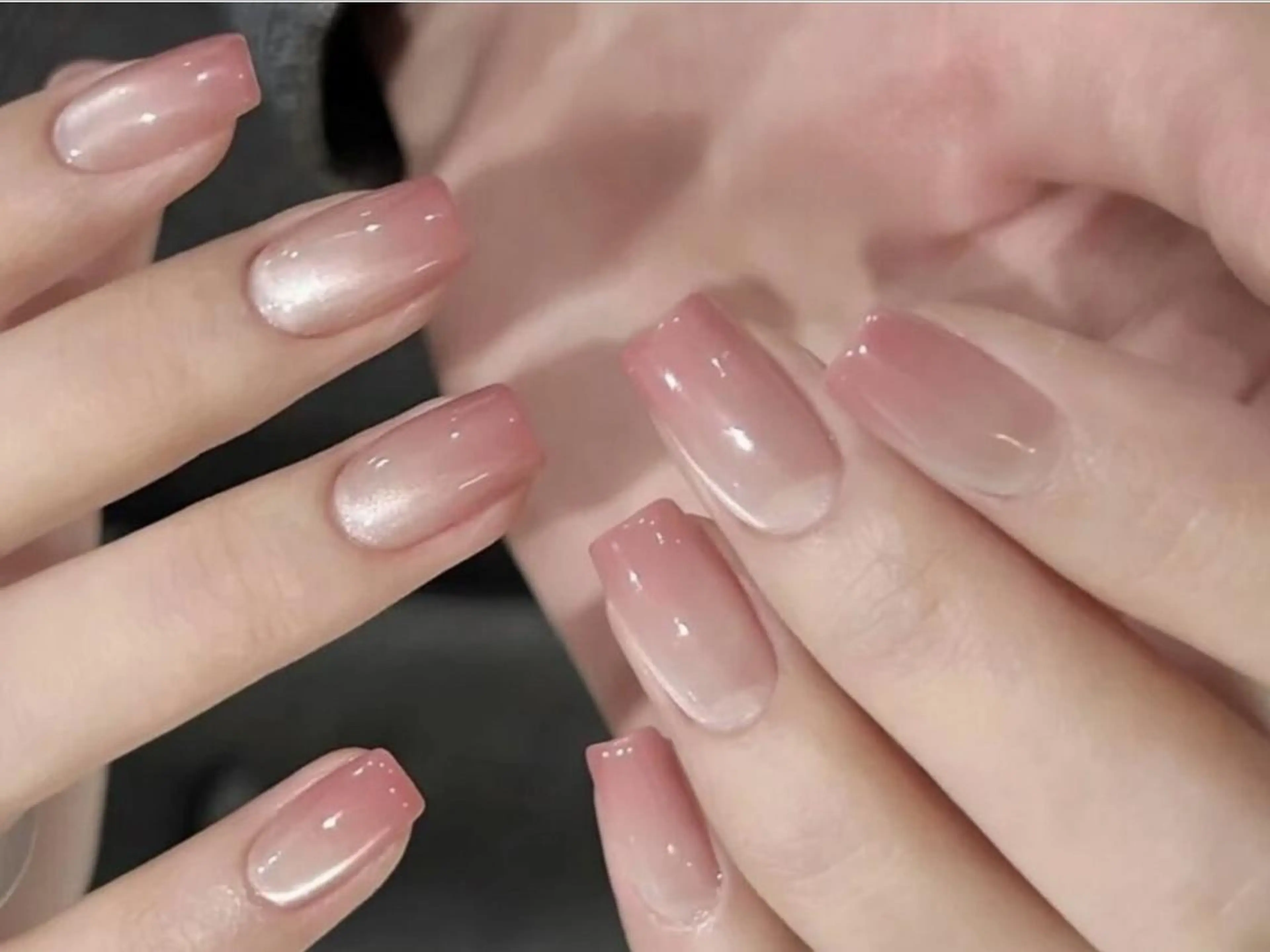 ネイル ジェルネイル ガーリー グラデーション ピンク ショートネイル ハンドネイル ハンドケア Feliz nailのネイルデザイン