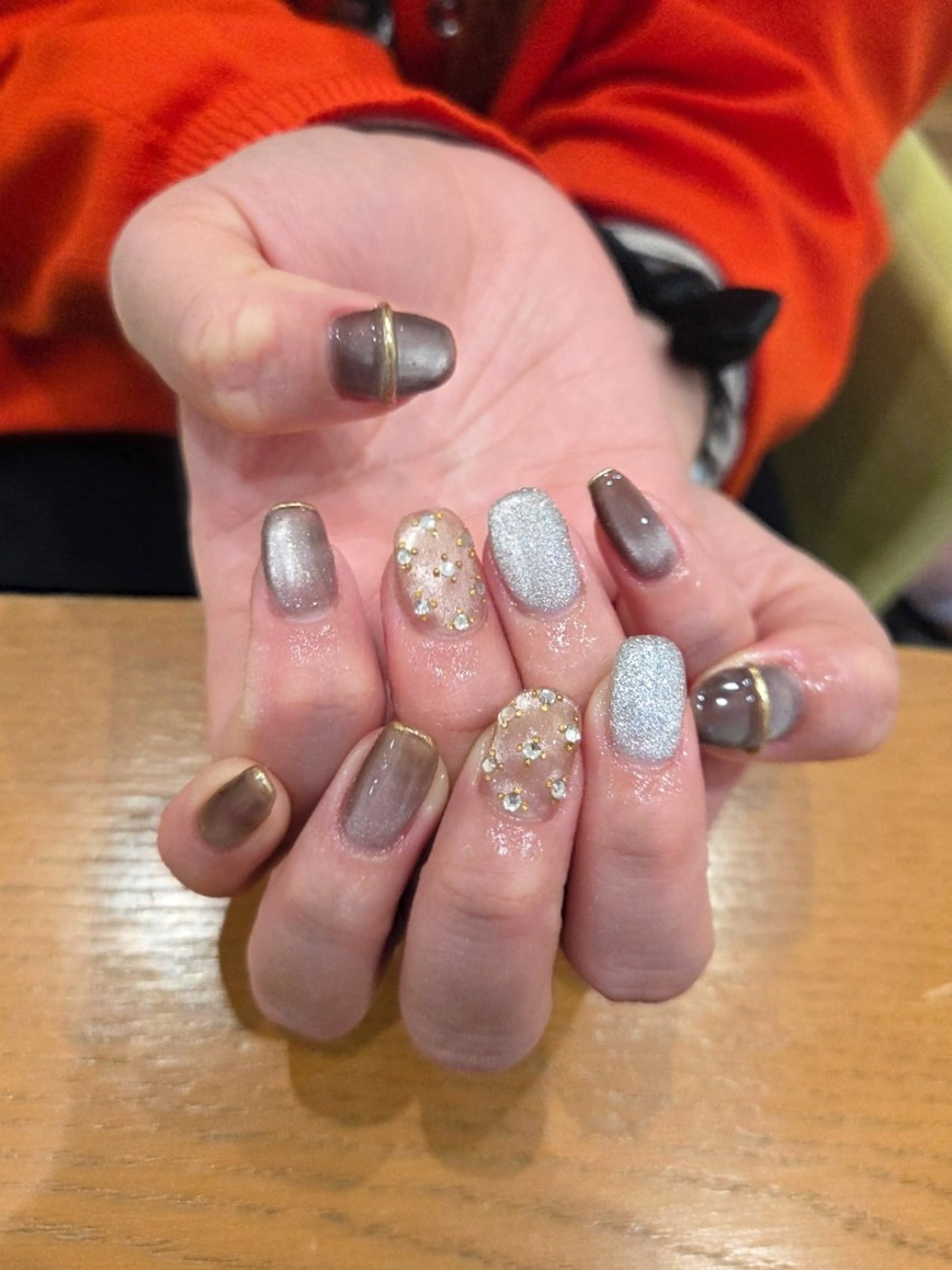 ネイル ハンドネイル 関口 友菜のヘアスタイル